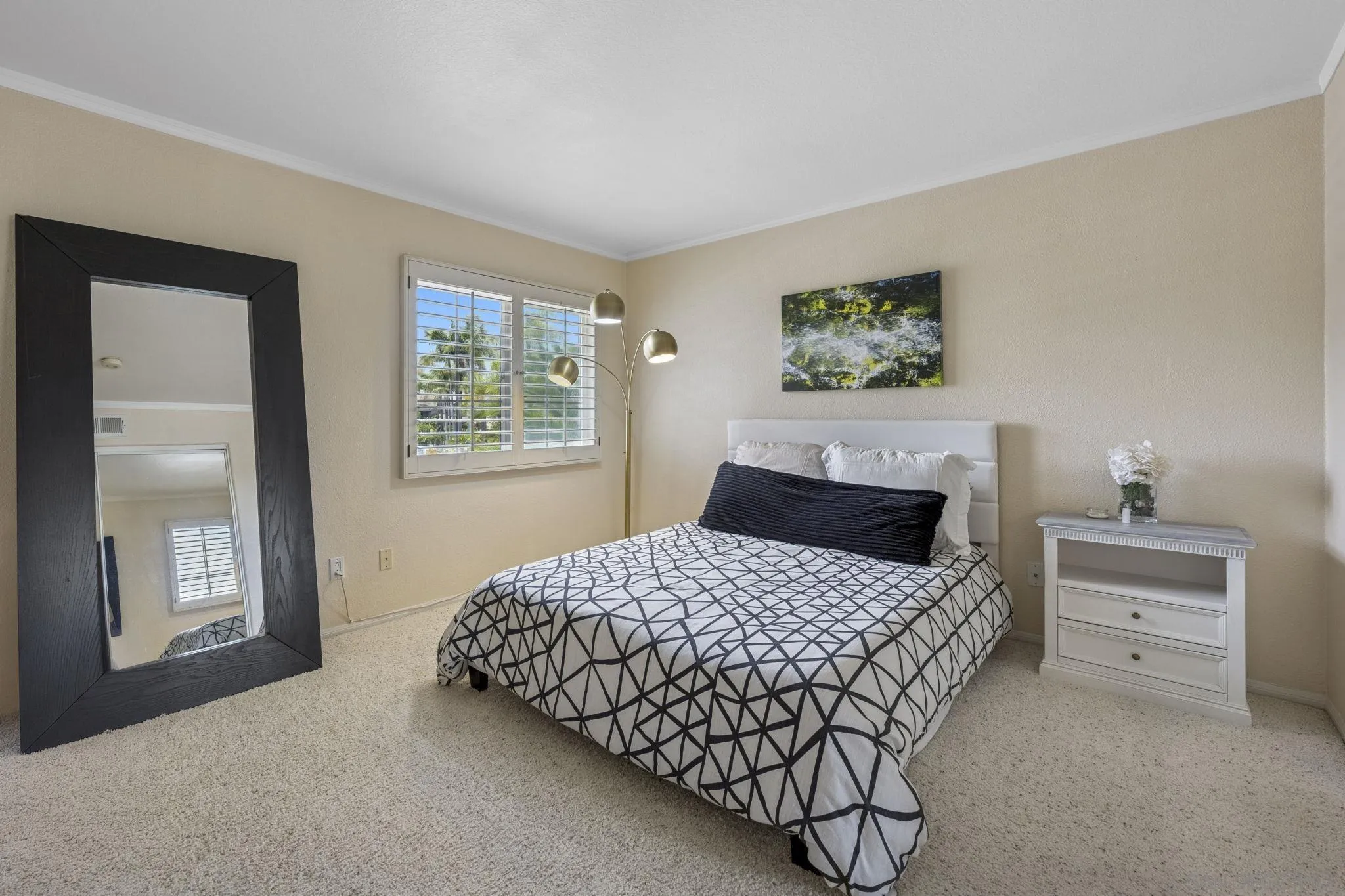 https://cdn.realtyfeed.com/cdn/127/260001598/06f3bdf4d3741441341d67629e685d75.webp