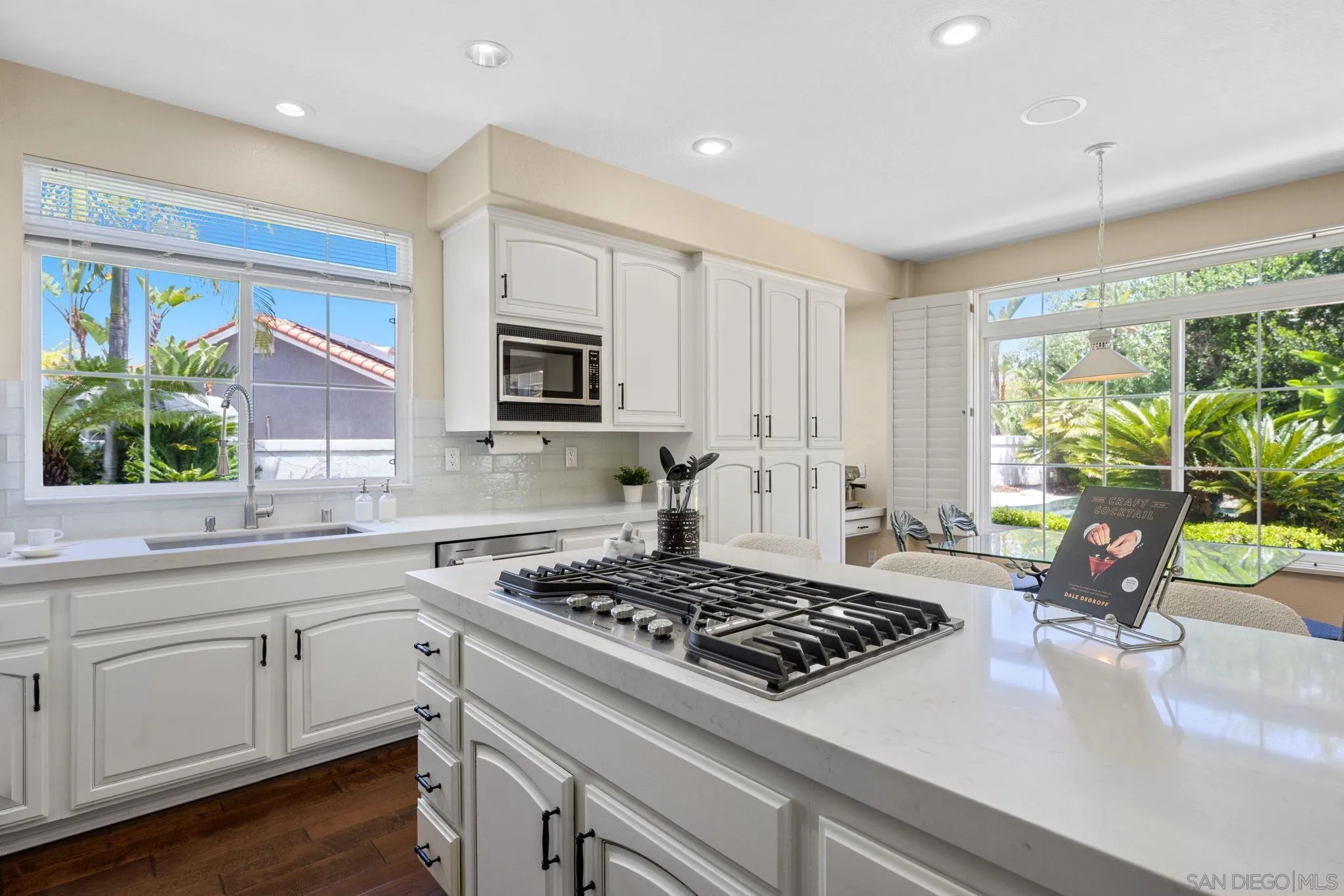 https://cdn.realtyfeed.com/cdn/127/260001598/6fdd9166c50ce9cf1271ae6b6184df14.webp