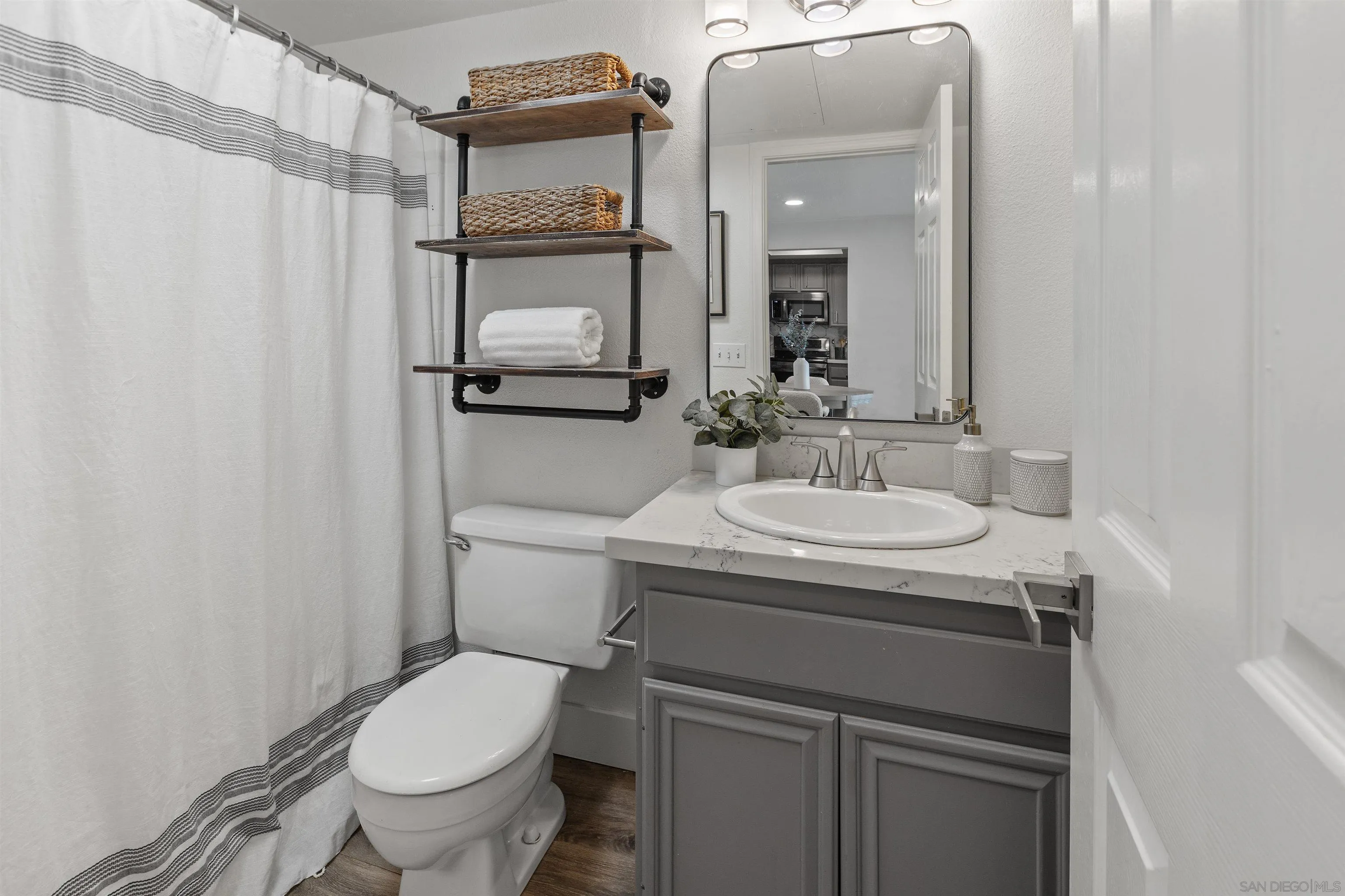 https://cdn.realtyfeed.com/cdn/127/2600016/8b8ee112026bfe19e47cf5cb90444bf7.webp