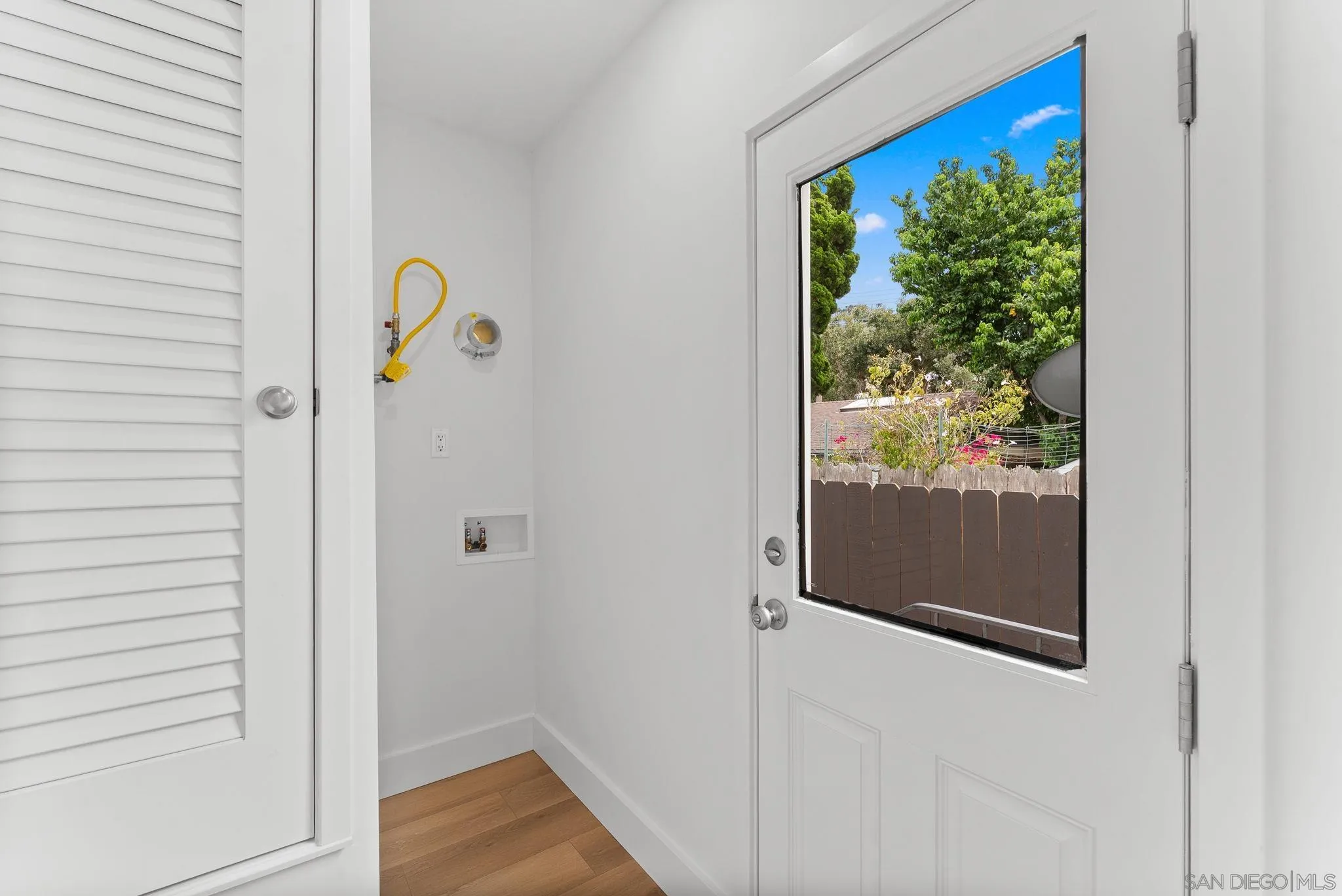 https://cdn.realtyfeed.com/cdn/127/260001605/721b7fc8d59a9606b4191021949770e1.webp