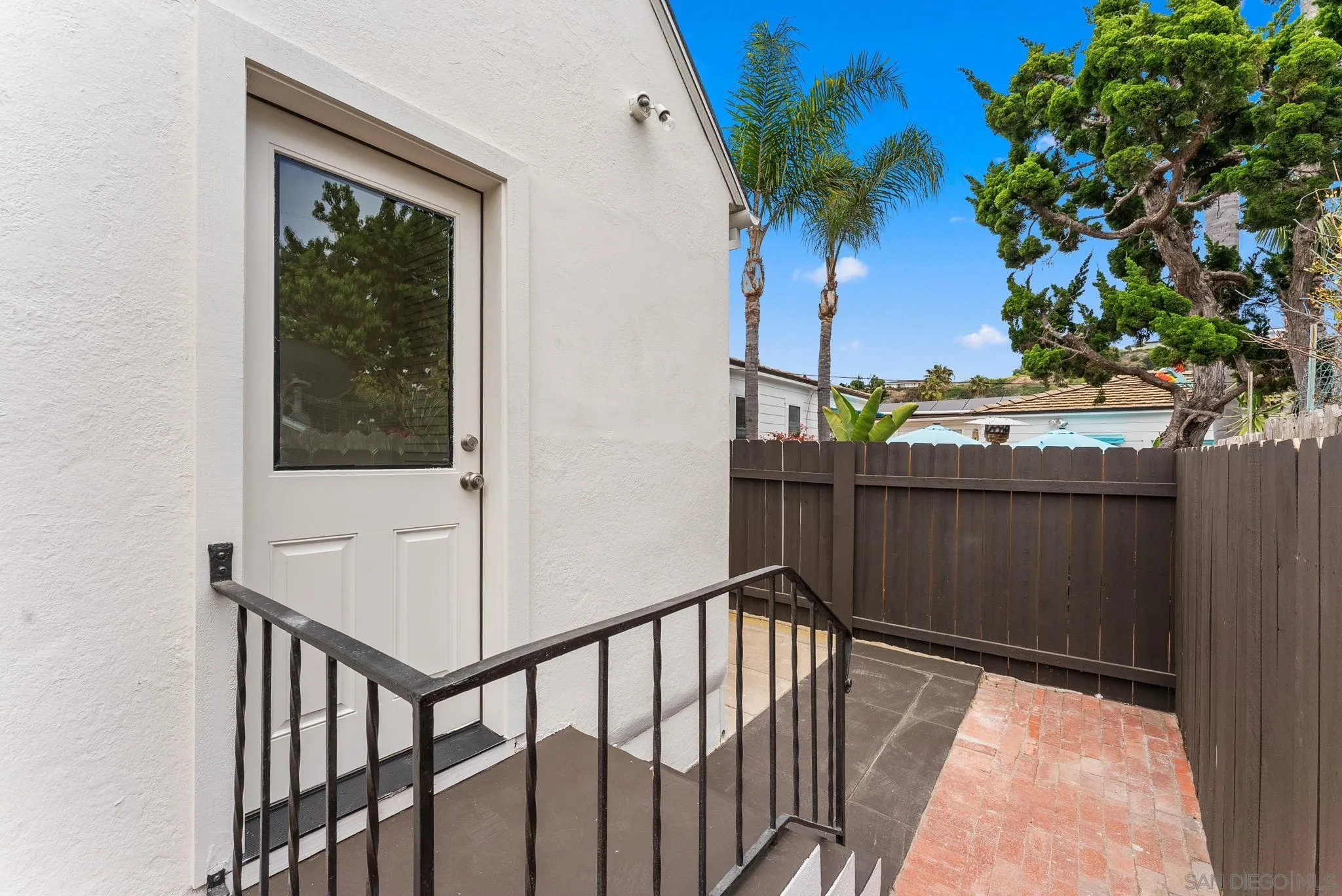 https://cdn.realtyfeed.com/cdn/127/260001605/a15f8ef30602016f80136706cd00f155.webp