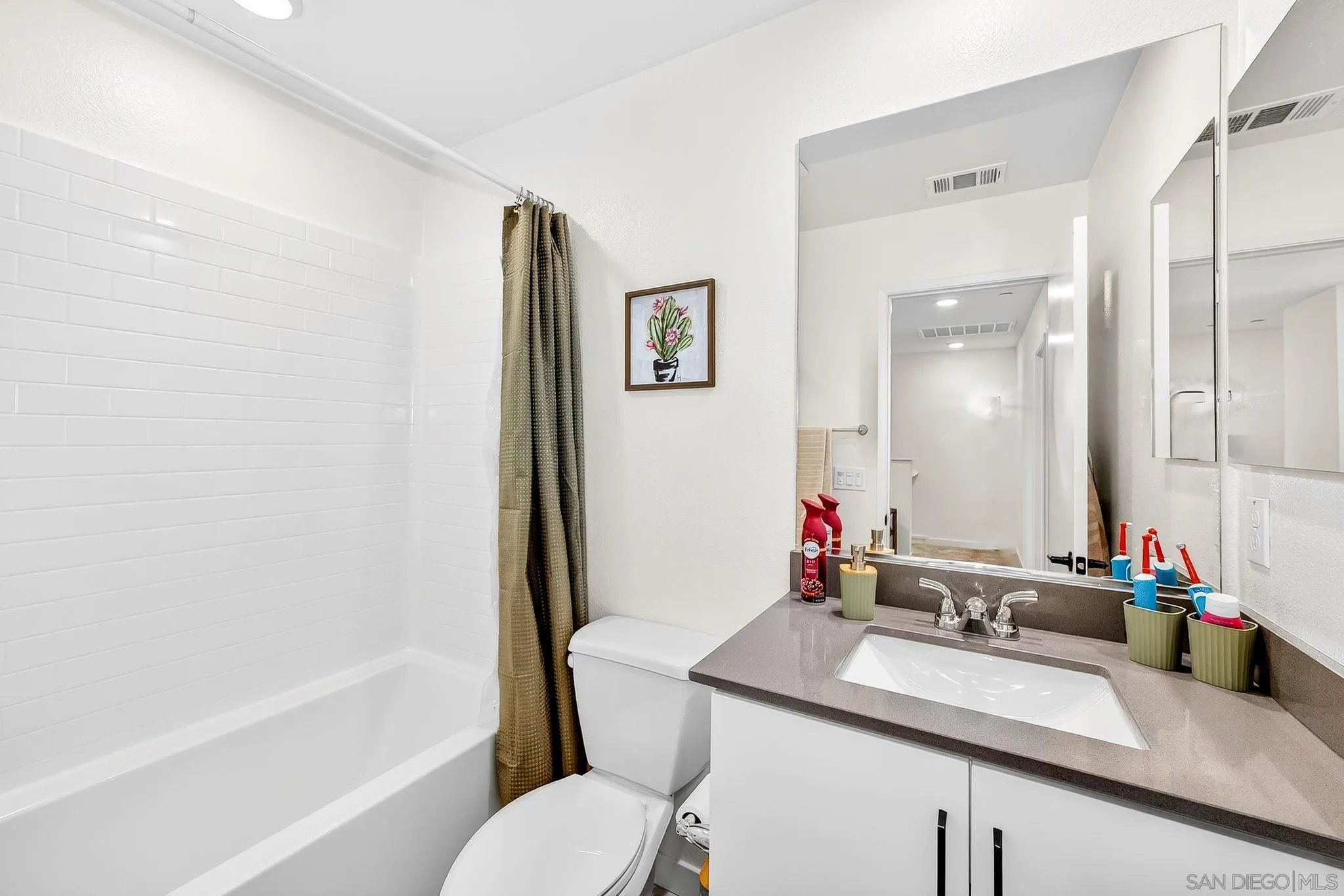 Photo #10: 260001609 Listing: Photo #10