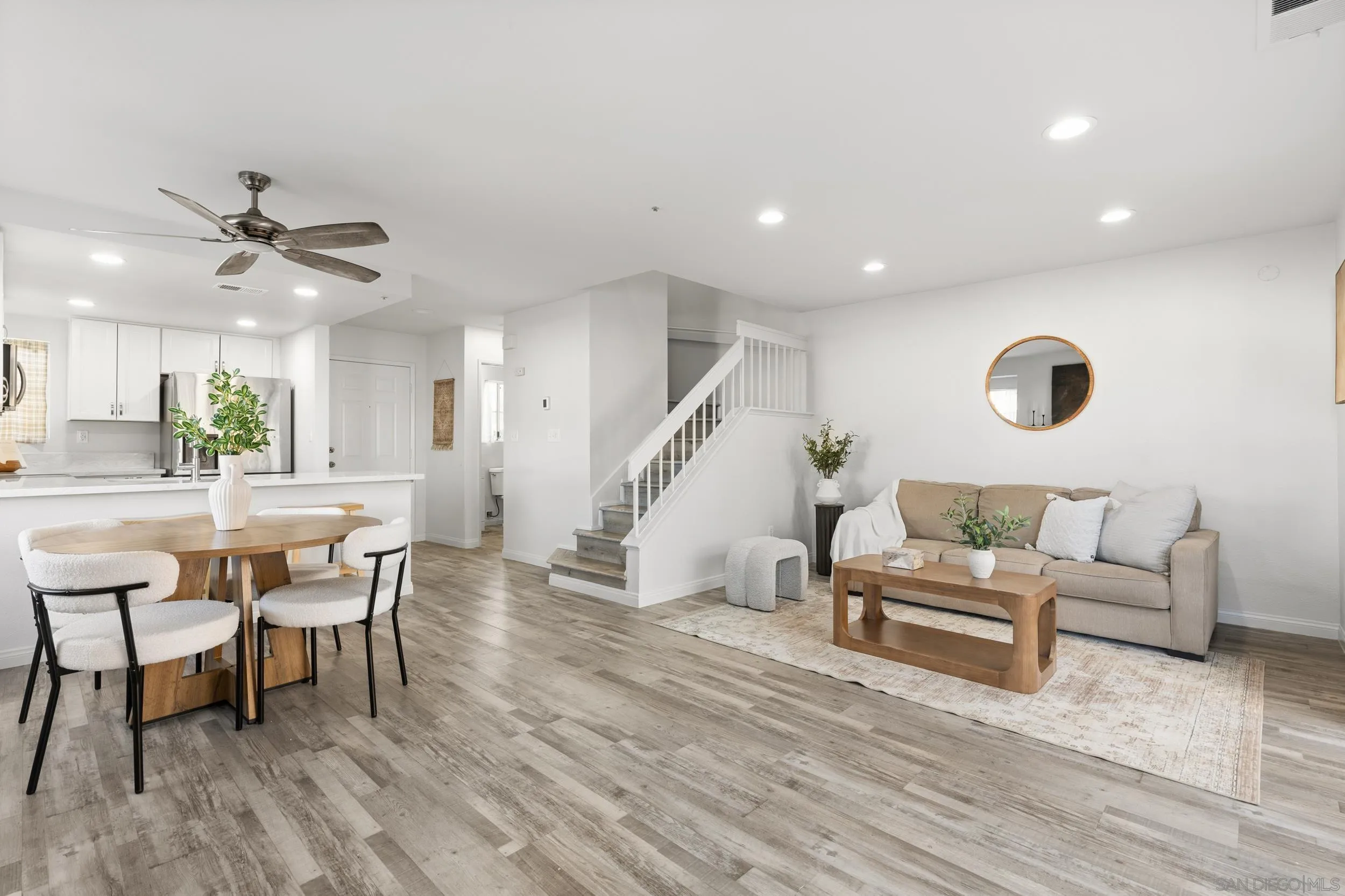https://cdn.realtyfeed.com/cdn/127/260001610/3a6b7fc2061d268a56a7144f84d25bcc.webp