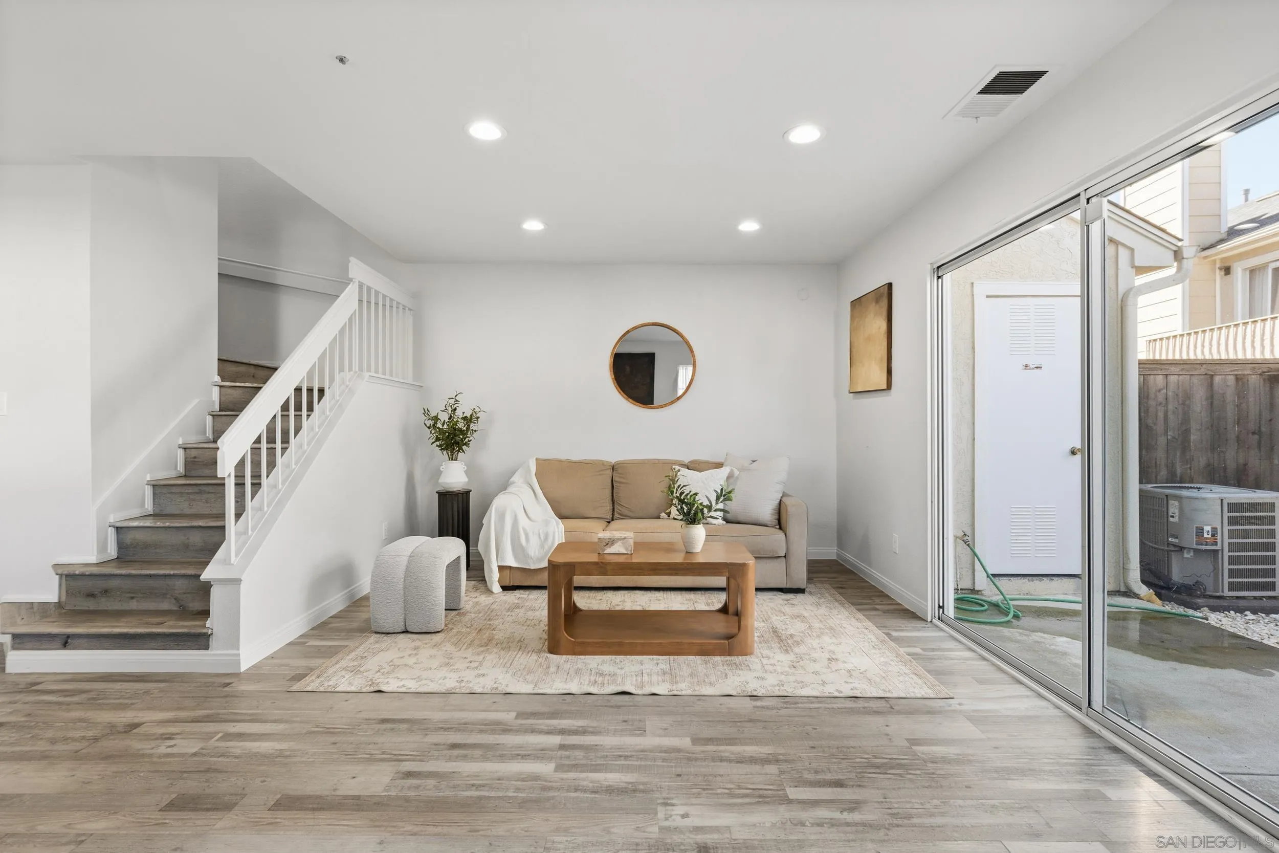 https://cdn.realtyfeed.com/cdn/127/260001610/66aa83ac718802071d727ea0e13f7d91.webp