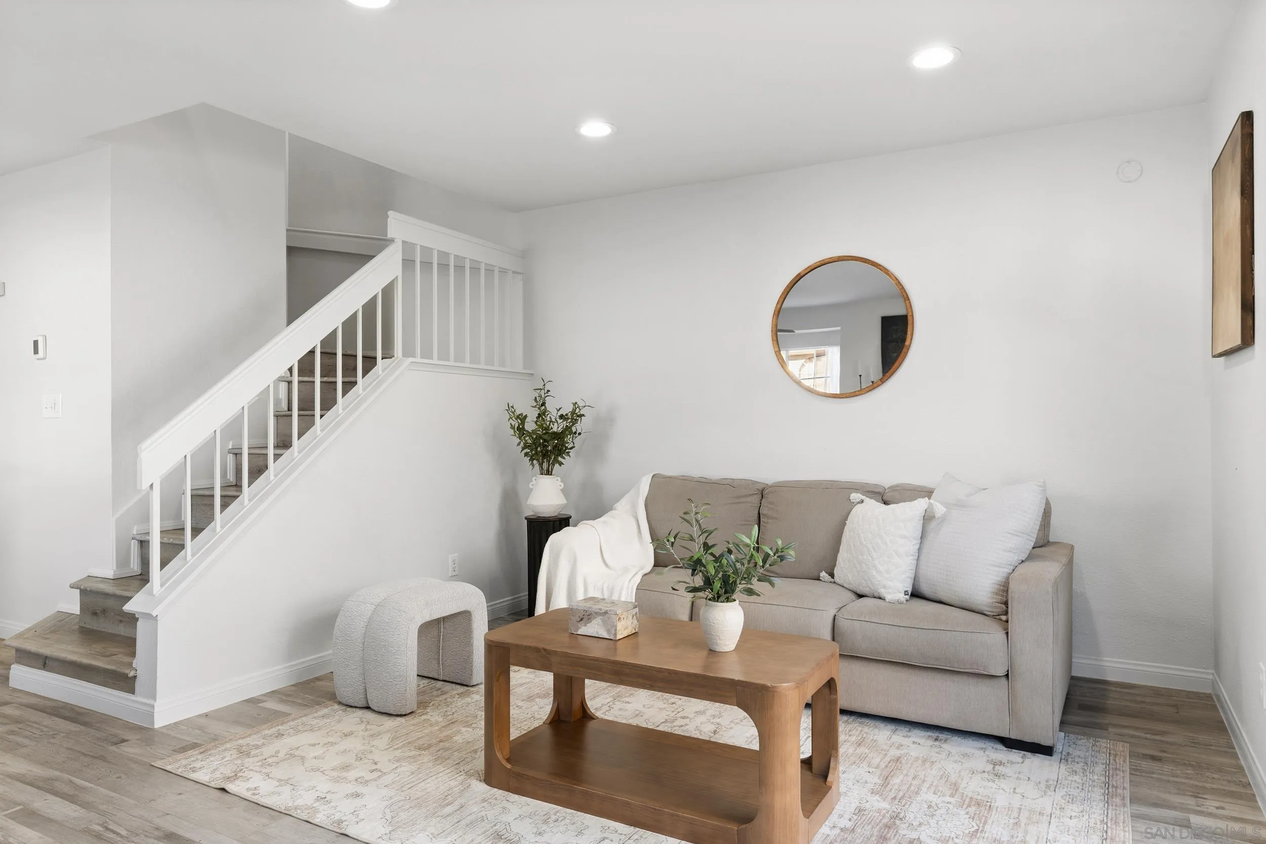 https://cdn.realtyfeed.com/cdn/127/260001610/76c829111b72dd9348d683c7477981c1.webp