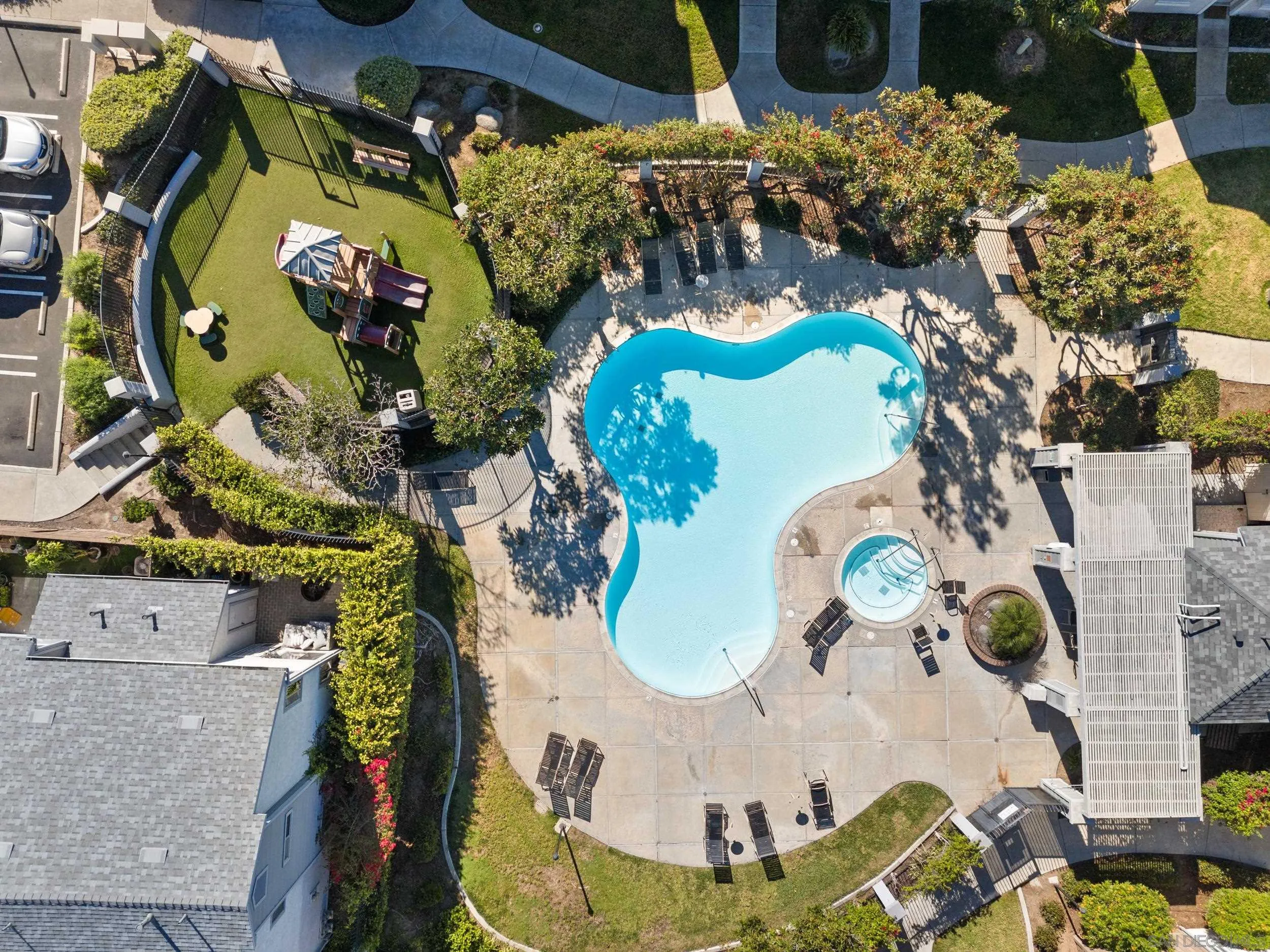 https://cdn.realtyfeed.com/cdn/127/260001610/893b494fee0c0311581706b627b109a6.webp