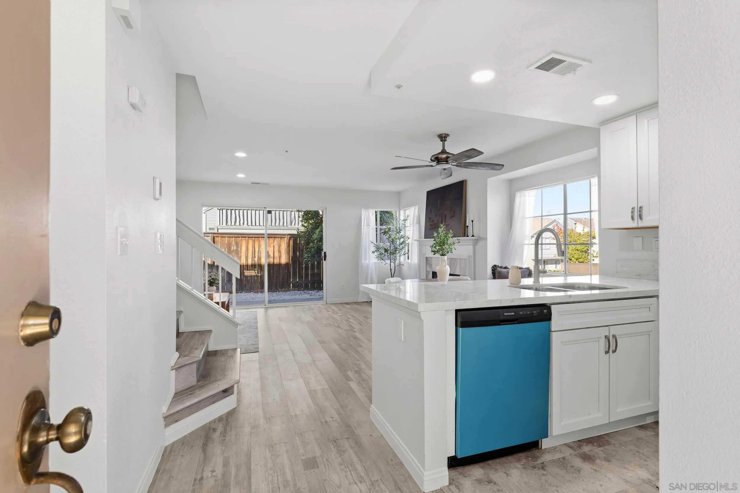 https://cdn.realtyfeed.com/cdn/127/260001610/e20dbdfcd326188c248f811001fa9180.webp