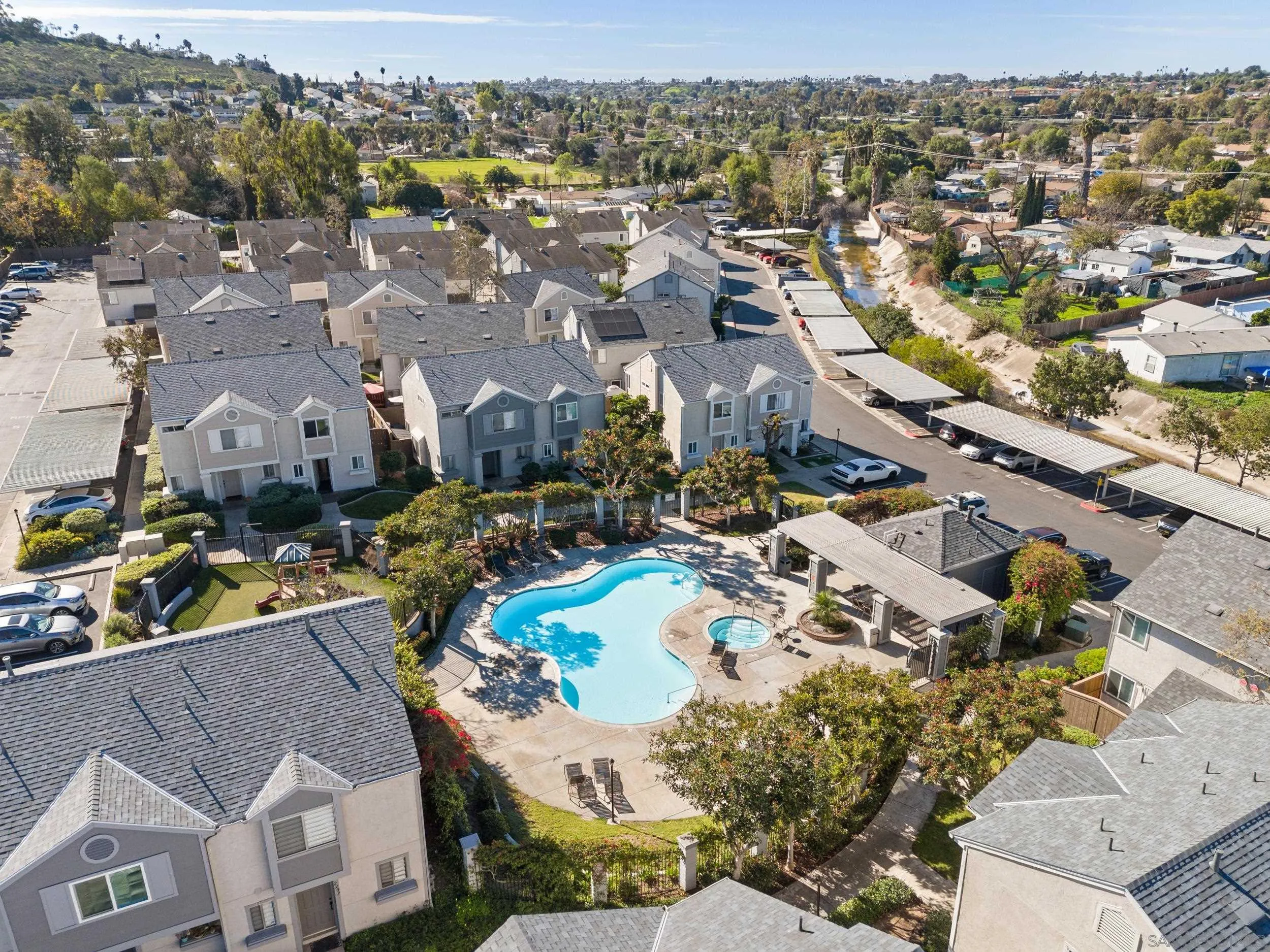 https://cdn.realtyfeed.com/cdn/127/260001610/f5730bc68cd40788990960064ec20763.webp