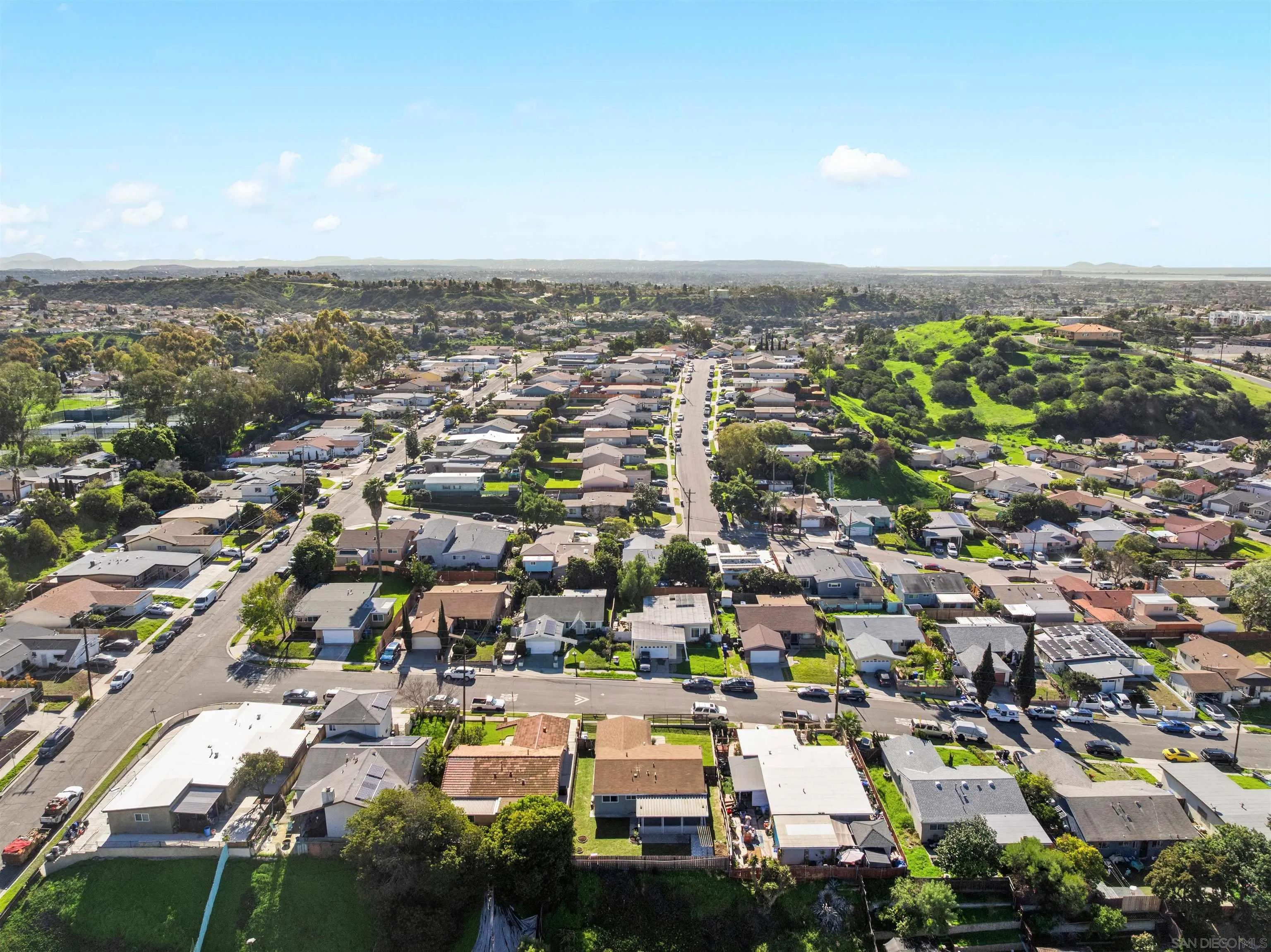 https://cdn.realtyfeed.com/cdn/127/260001617/059d37dd284c0b0c7e2c1b856ab375bf.webp