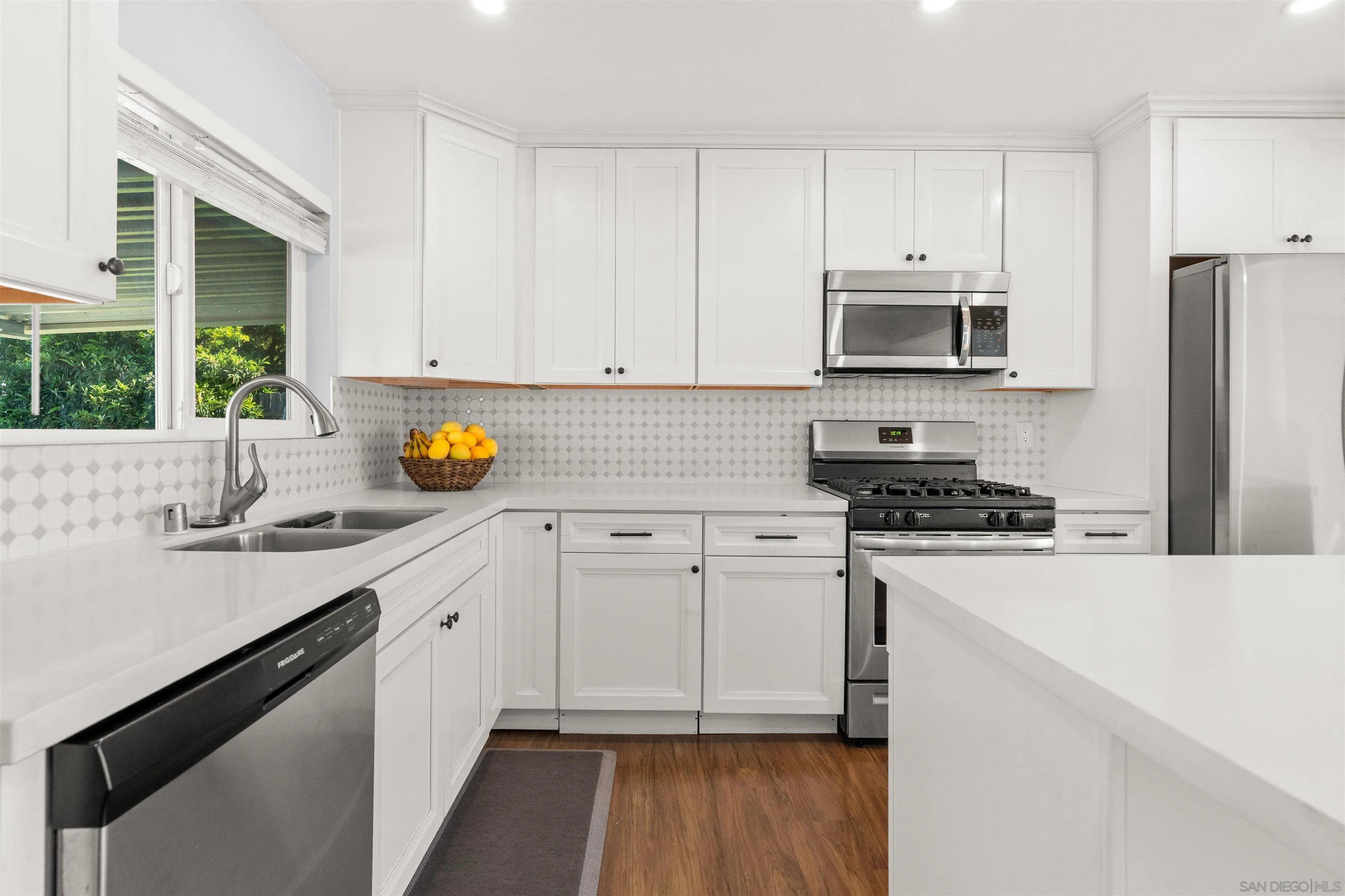 https://cdn.realtyfeed.com/cdn/127/260001617/1e44a8a54f13801b87ed4b840824720d.webp