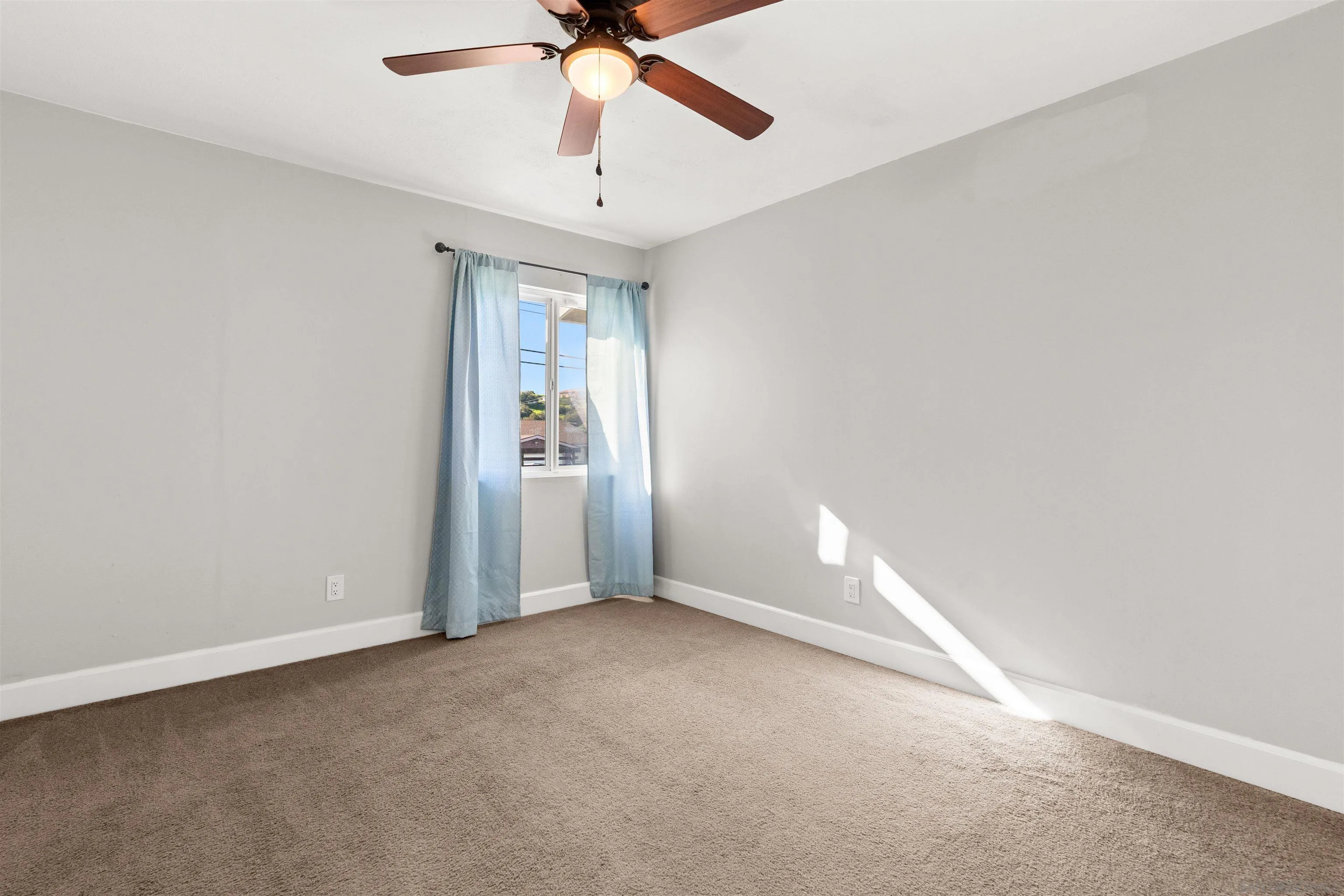https://cdn.realtyfeed.com/cdn/127/260001617/71557b7206a1293c9bb12dc42d7a7435.webp