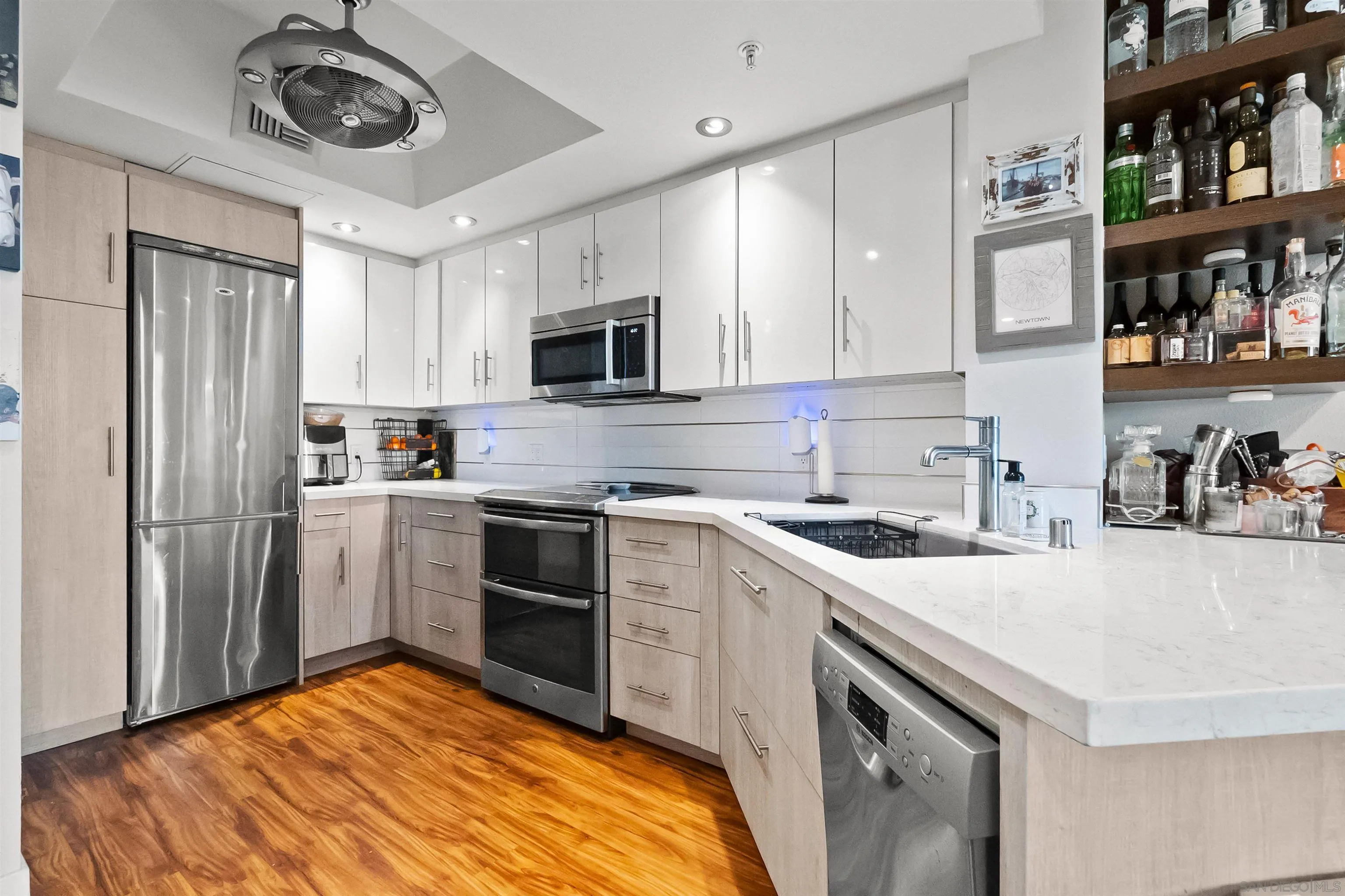 Photo #2: 260001619 Listing: Photo #2