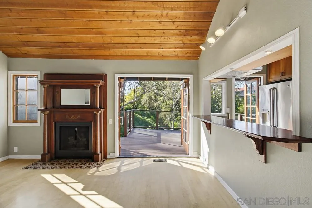 https://cdn.realtyfeed.com/cdn/127/260001620/22914419eec0be98f5768a02ed667d34.webp
