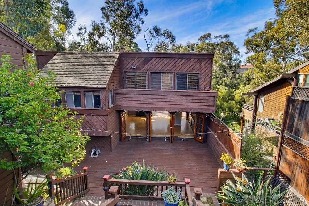 https://cdn.realtyfeed.com/cdn/127/260001620/38f0243f4be640825899d9f31afb6ad9.webp