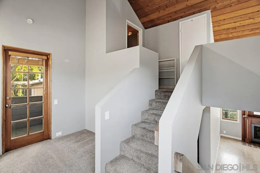 https://cdn.realtyfeed.com/cdn/127/260001620/71b9f8027d2f4a8e0e0caee947f450af.webp