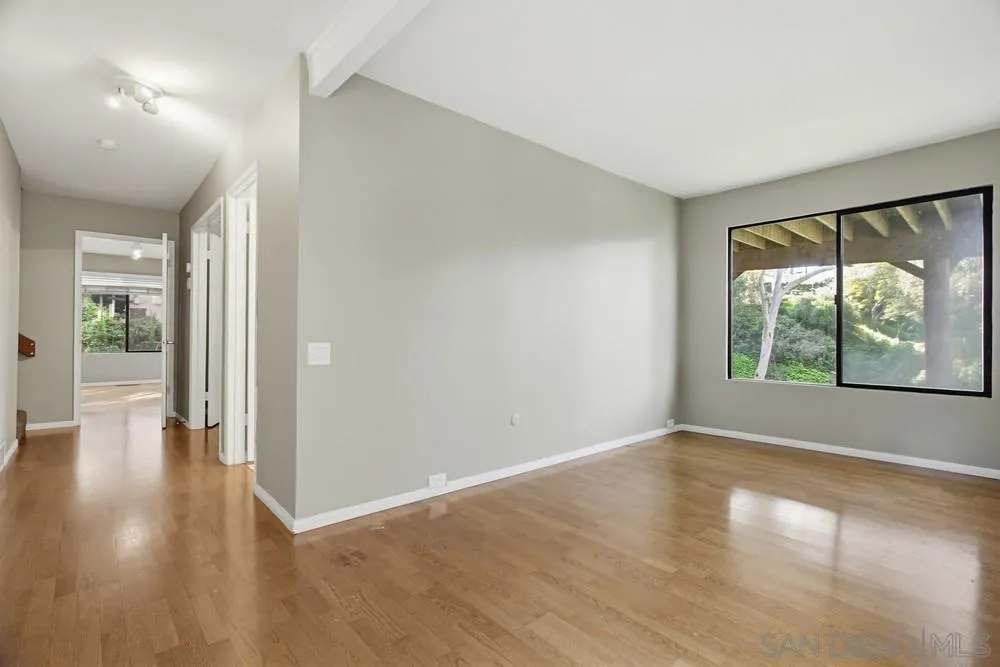 https://cdn.realtyfeed.com/cdn/127/260001620/75e14b97a0f0107bff6d7289964fca82.webp