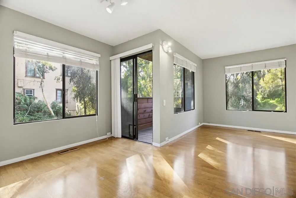 https://cdn.realtyfeed.com/cdn/127/260001620/877f9c964c3150a253e80210e095d576.webp