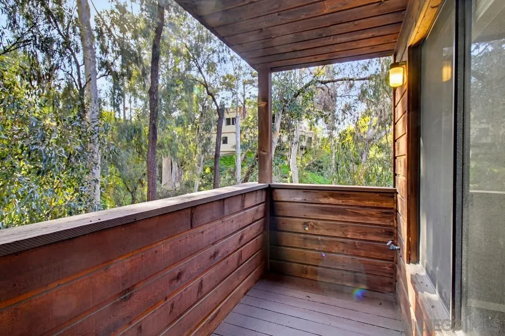 https://cdn.realtyfeed.com/cdn/127/260001620/94b5acc9d861c6744b5c849efdccdba5.webp
