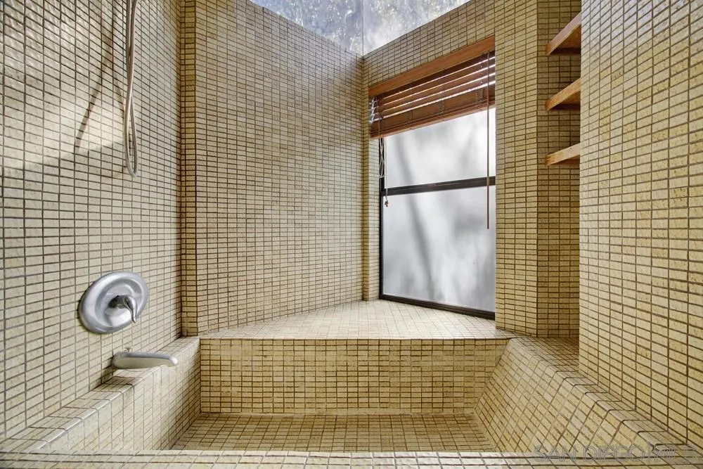https://cdn.realtyfeed.com/cdn/127/260001620/9e1fba0efb10e1b4afa8c6d06ce5492a.webp