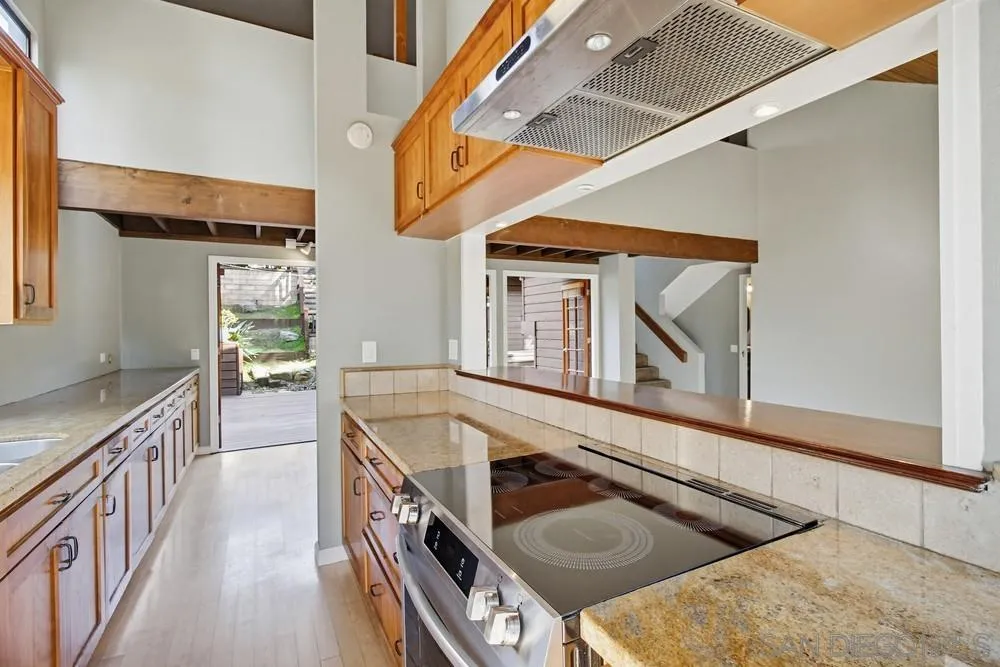 https://cdn.realtyfeed.com/cdn/127/260001620/a8b1b7898db0d121f3e90a0e2fdc431c.webp