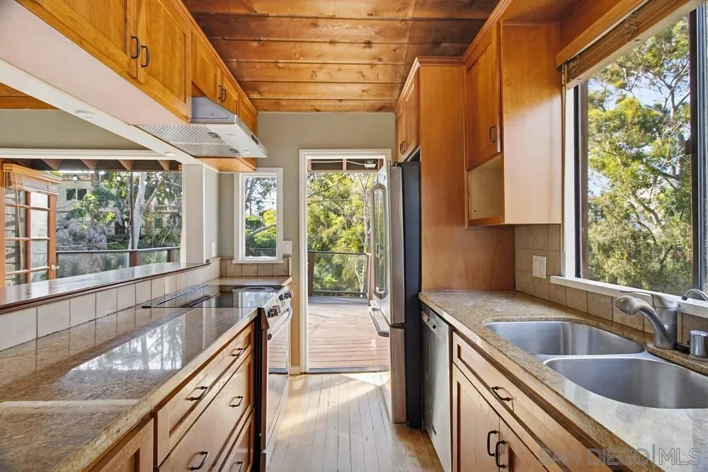 https://cdn.realtyfeed.com/cdn/127/260001620/bce9fff4a3835c539a48246ec01c707d.webp
