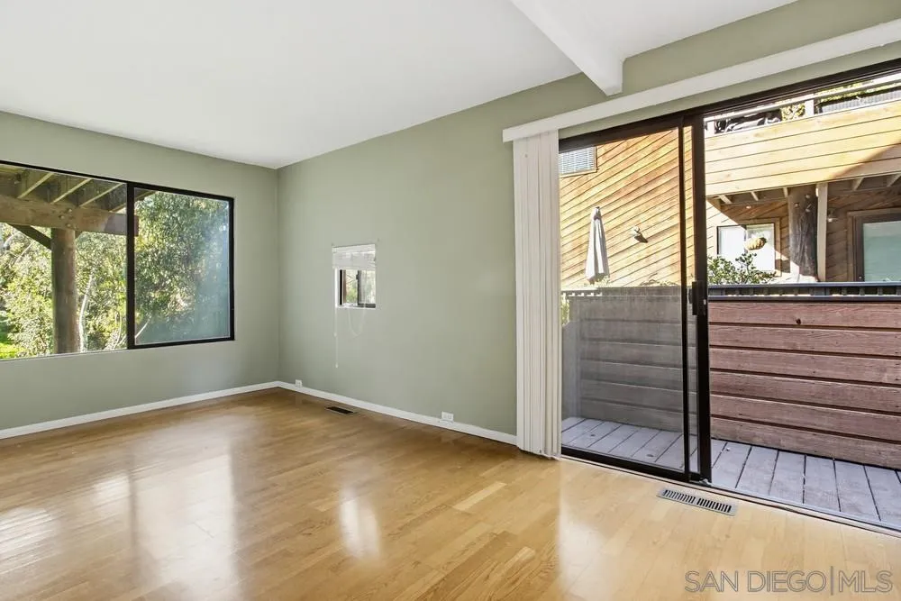 https://cdn.realtyfeed.com/cdn/127/260001620/cb41ea26bf21fd4a6c0d627461265a3b.webp
