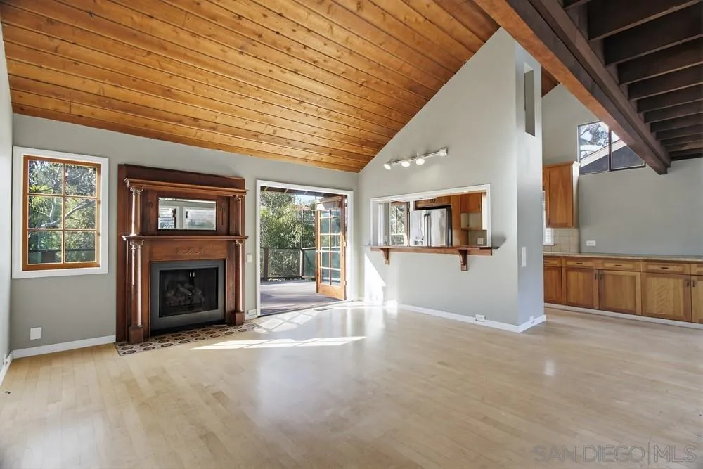 https://cdn.realtyfeed.com/cdn/127/260001620/d1d68584c288e315a808612f680e1eba.webp