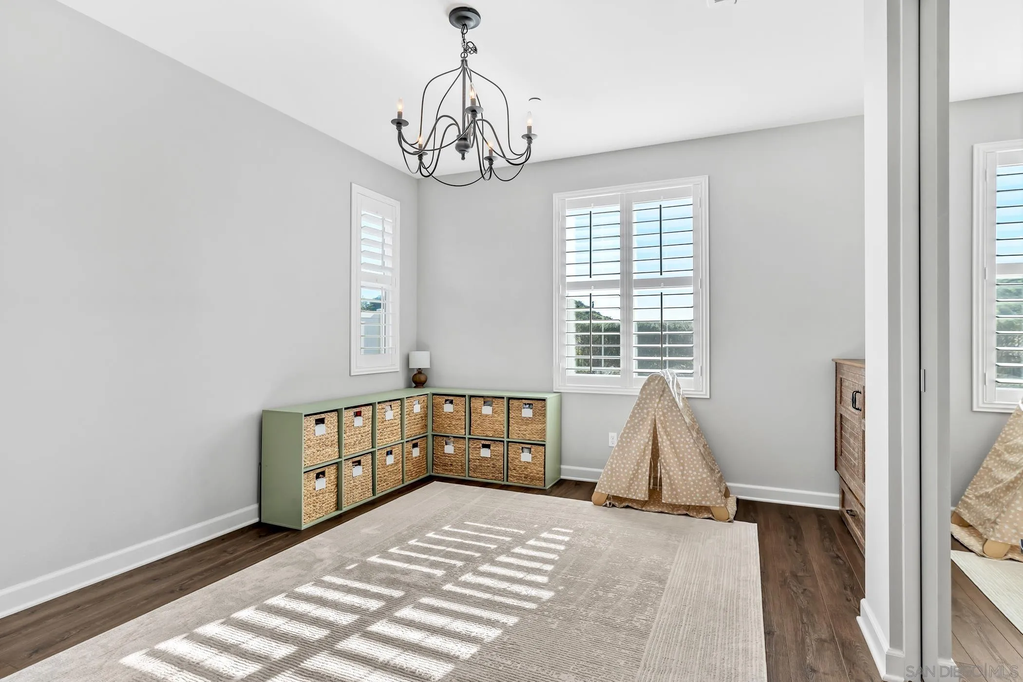 https://cdn.realtyfeed.com/cdn/127/260001621/83093c3e20781461e5ae9ee0a1c64956.webp