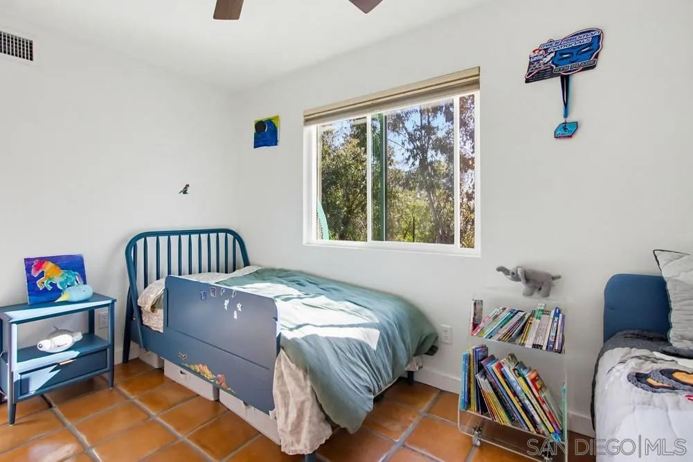 https://cdn.realtyfeed.com/cdn/127/260001623/d4390fc75c30c9f723d793038ccb8de6.webp