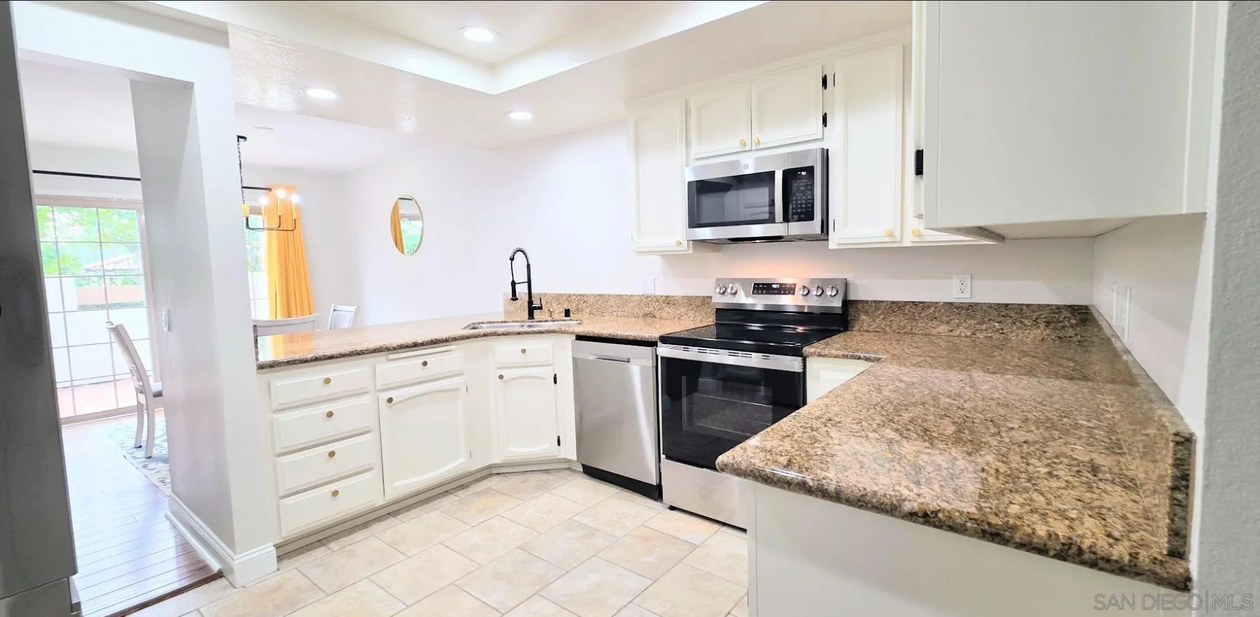 Photo #31: 260001624 Listing: Photo #31