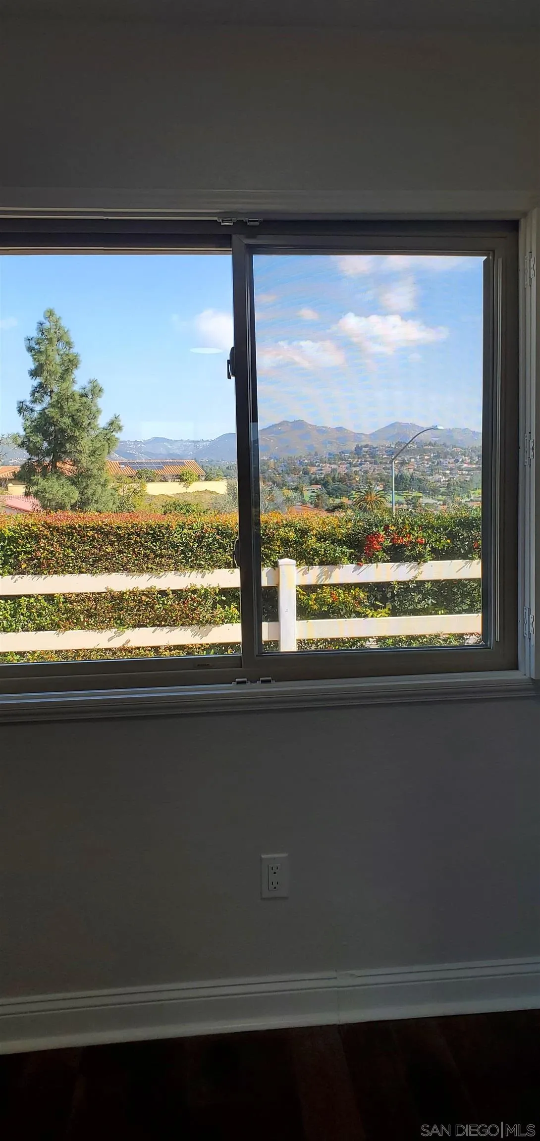 Photo #14: 260001624 Listing: Photo #14