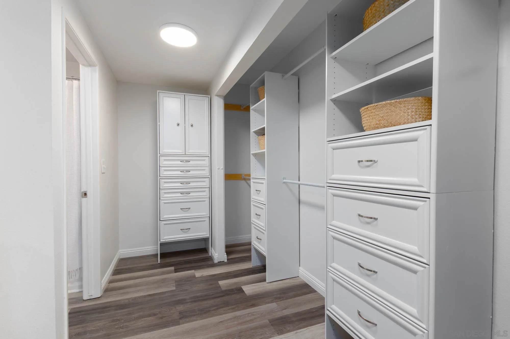 Photo #8: 260001627 Listing: Photo #8