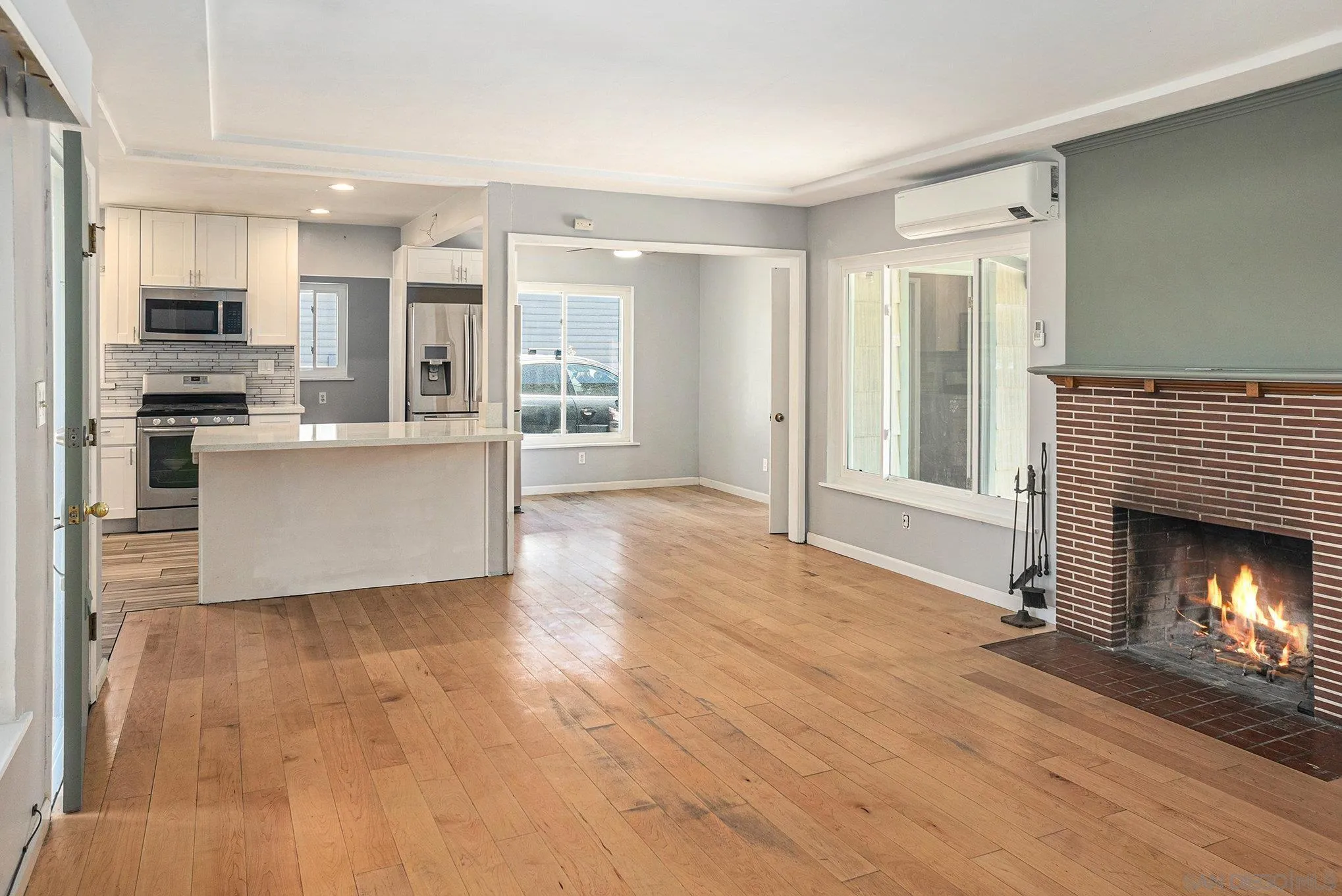 https://cdn.realtyfeed.com/cdn/127/260001630/3ee19cd1d5c3510546088559851e4e83.webp