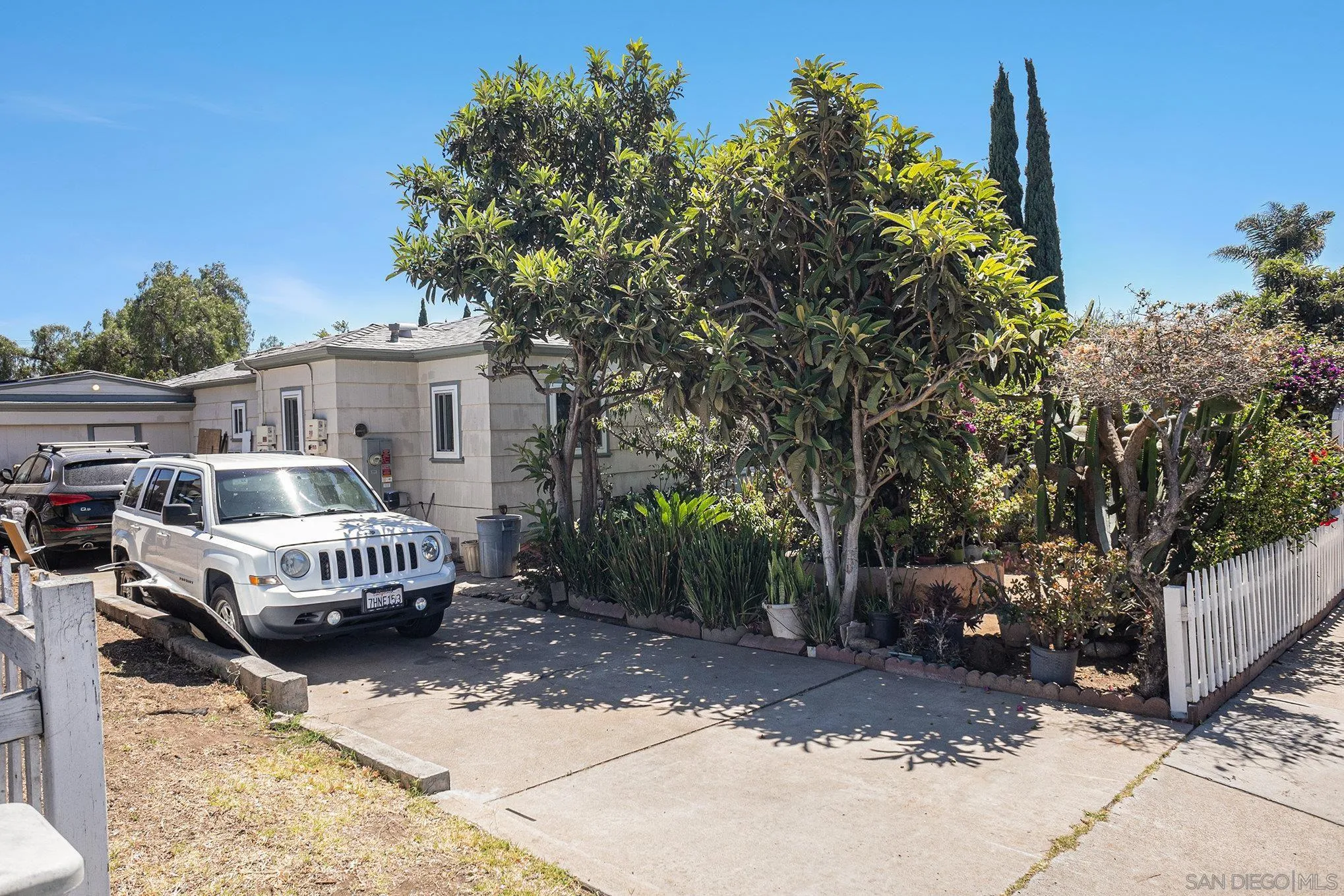 https://cdn.realtyfeed.com/cdn/127/260001630/7e7642a7dd97f8c8e6604b15c041aae0.webp