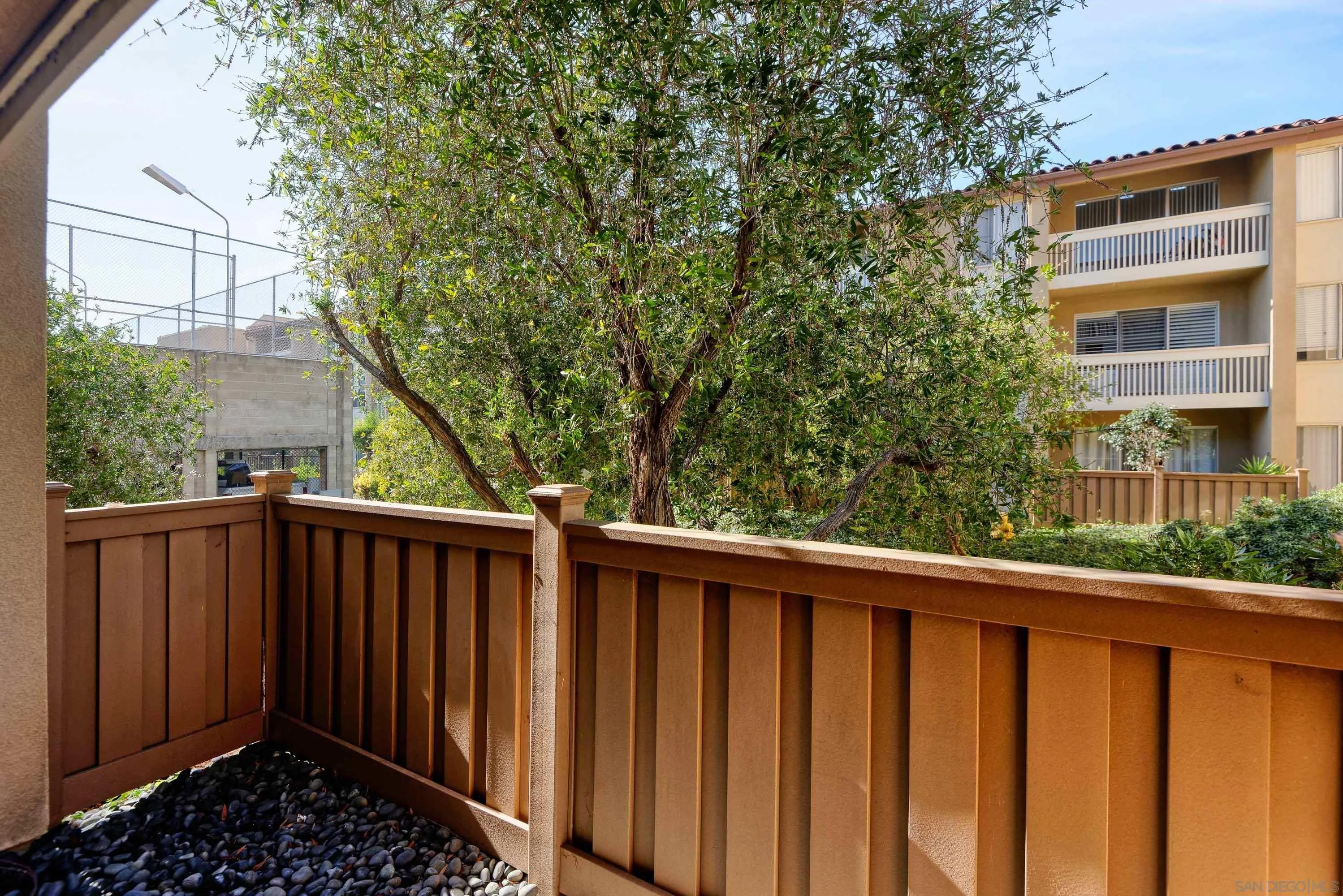 https://cdn.realtyfeed.com/cdn/127/260001632/7d11cbb43558232678c2322256133c9d.webp
