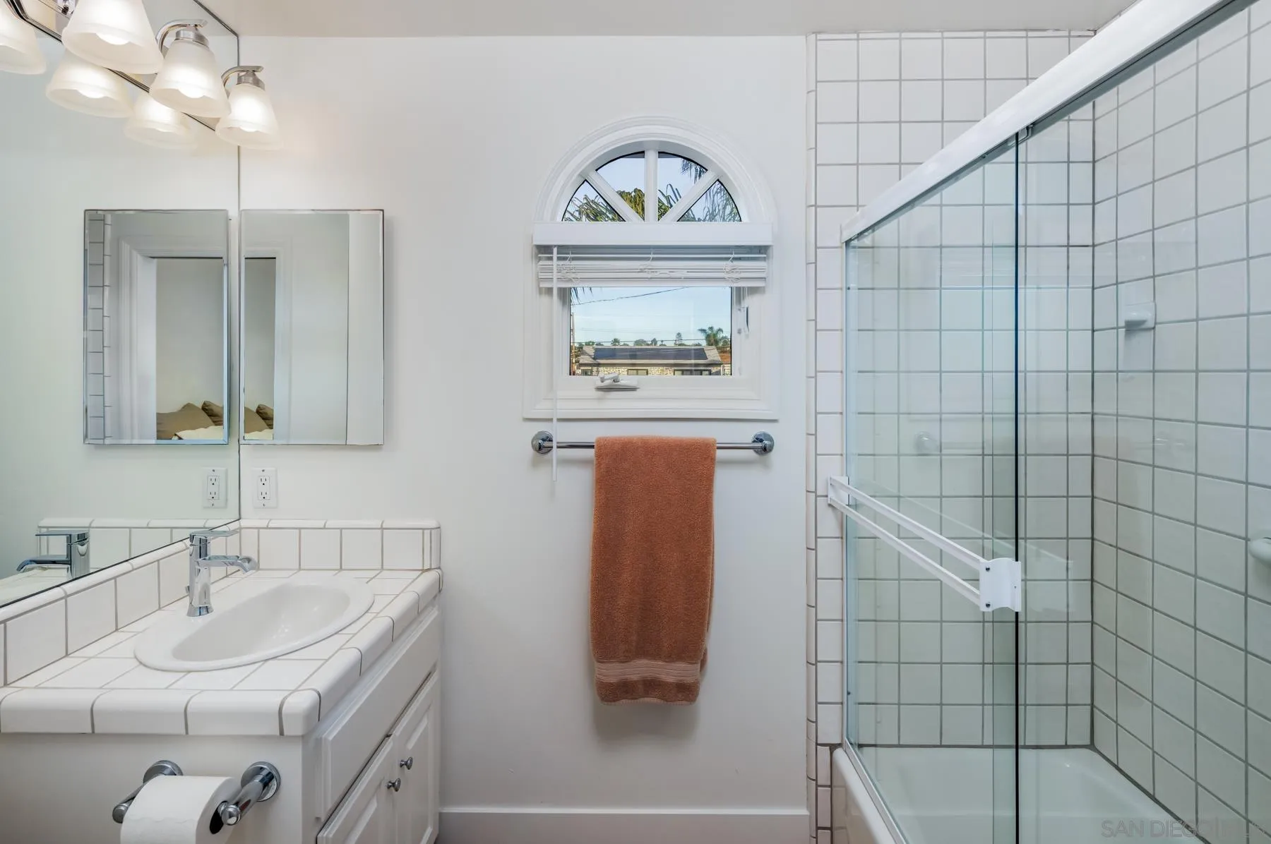 https://cdn.realtyfeed.com/cdn/127/260001652/27df63665dc7cc4687a50e53ebf3f32a.webp