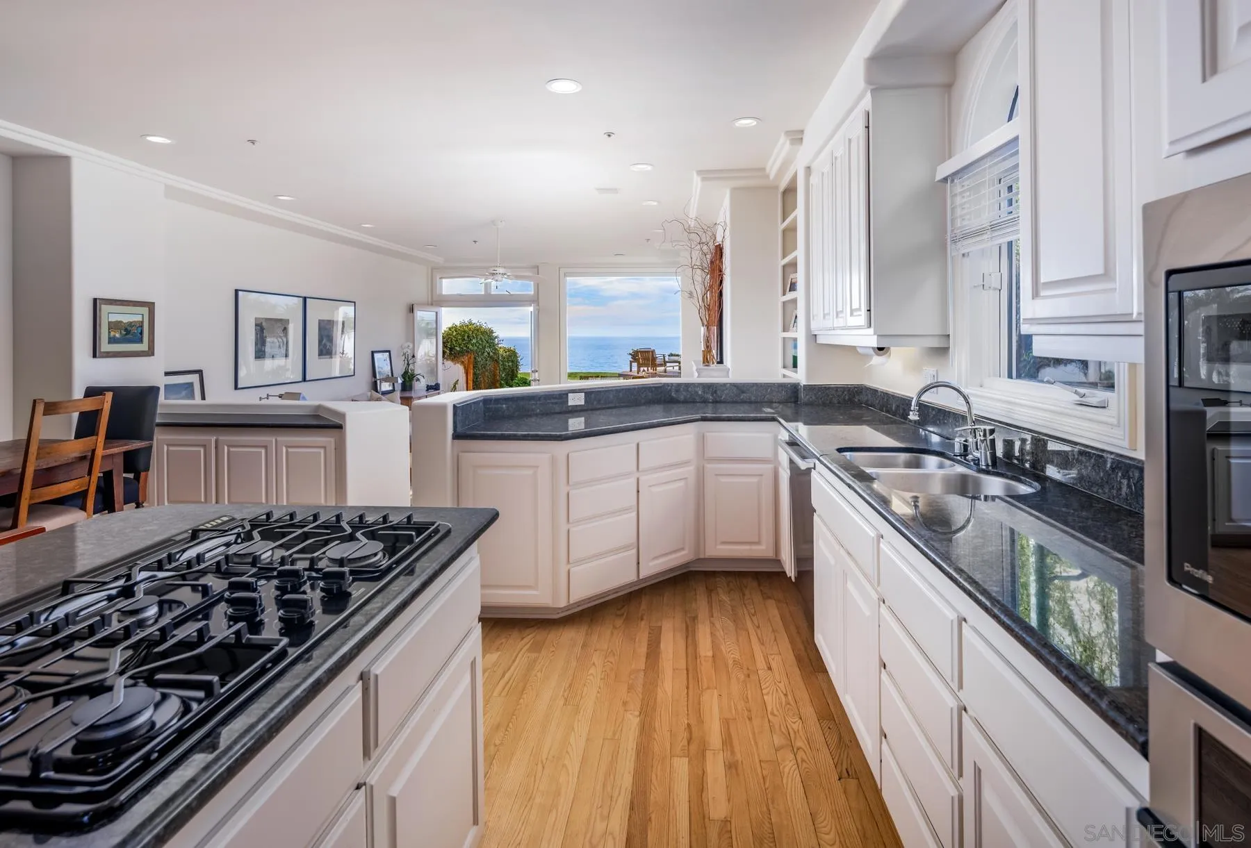 https://cdn.realtyfeed.com/cdn/127/260001652/d03f0fbcc48900d59ab50e5486448121.webp