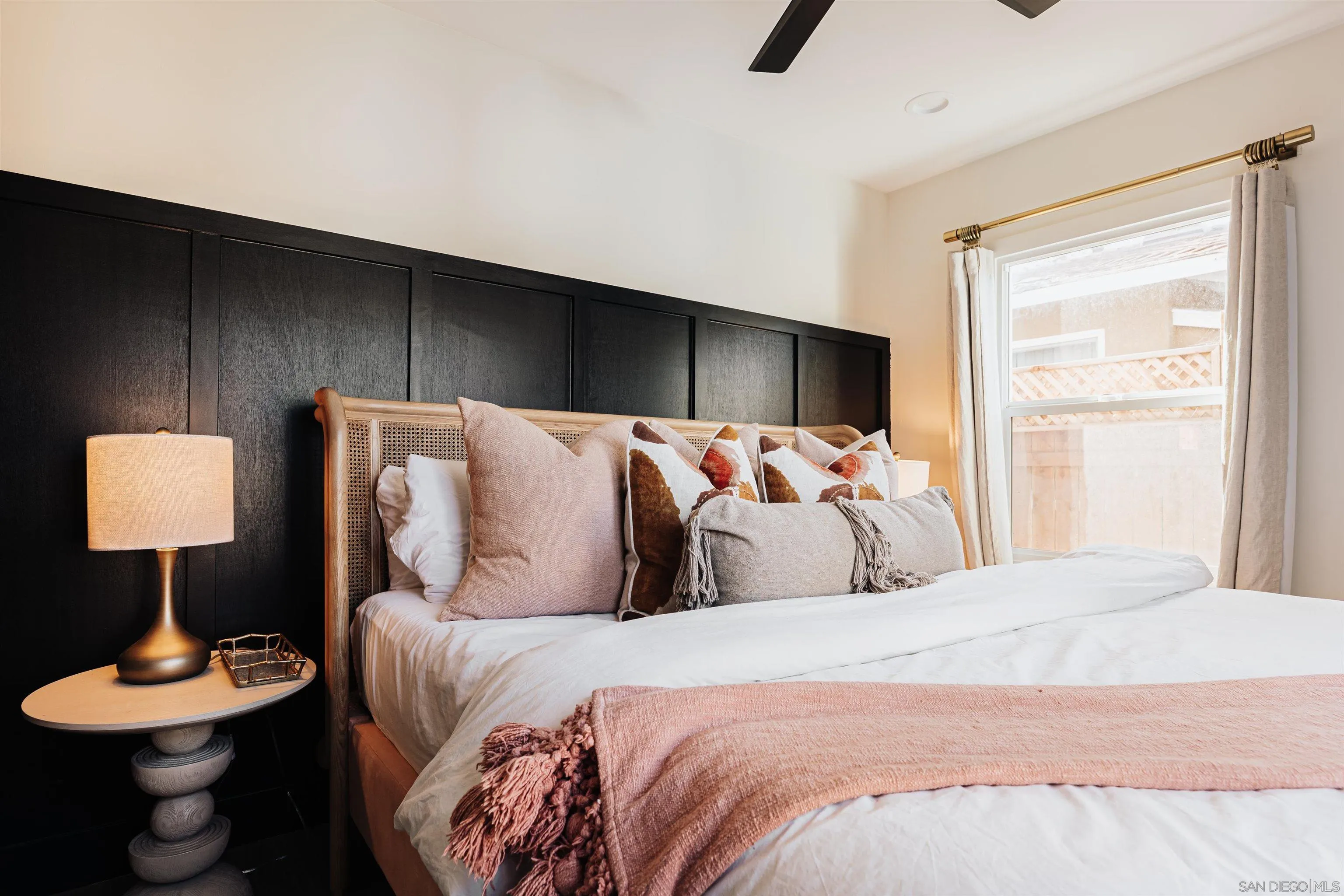 https://cdn.realtyfeed.com/cdn/127/260001653/d69594cc5c4aa1a9fbcb7a51192bf5f1.webp