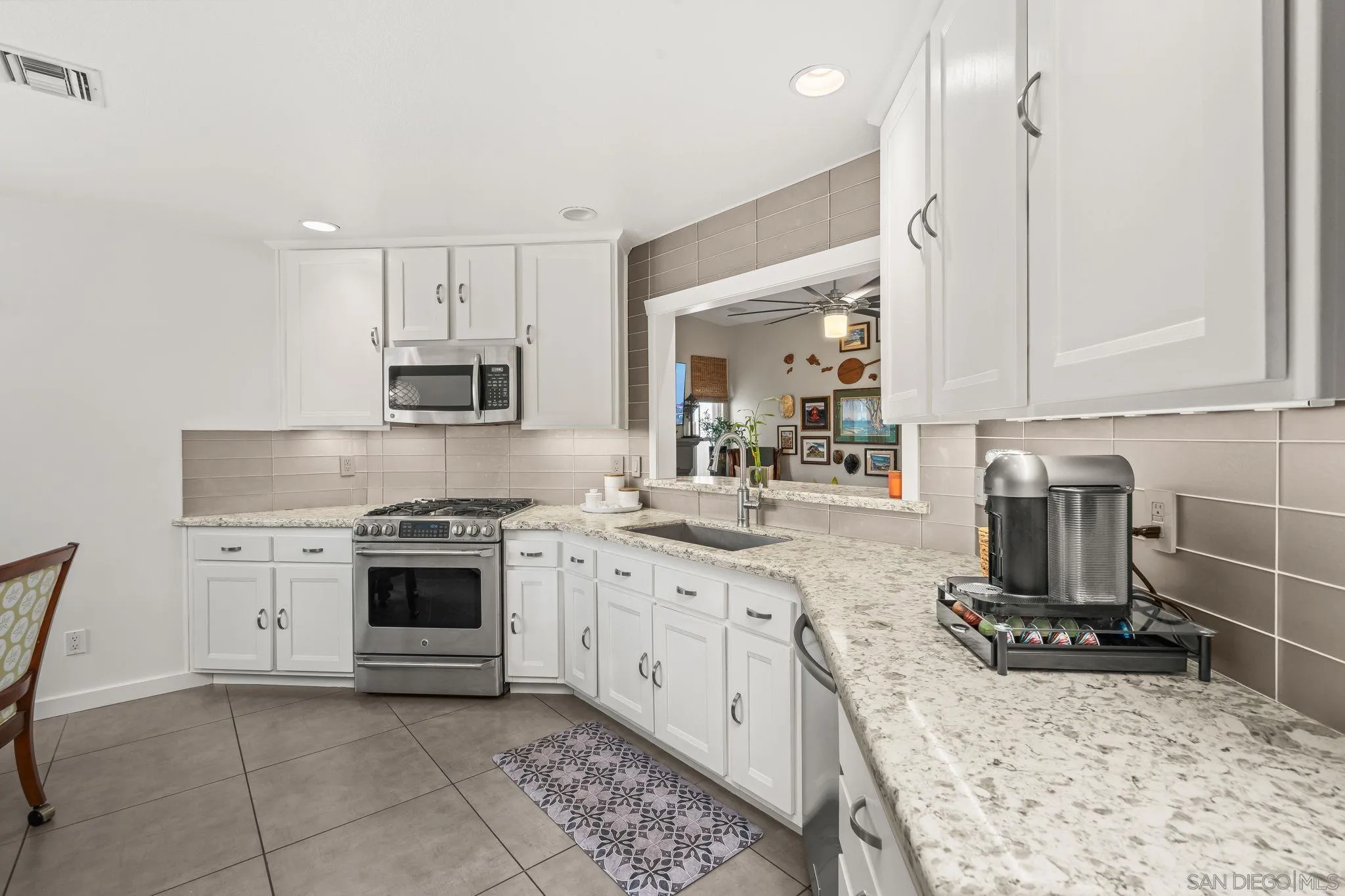 Photo #14: 260001659 Listing: Photo #14