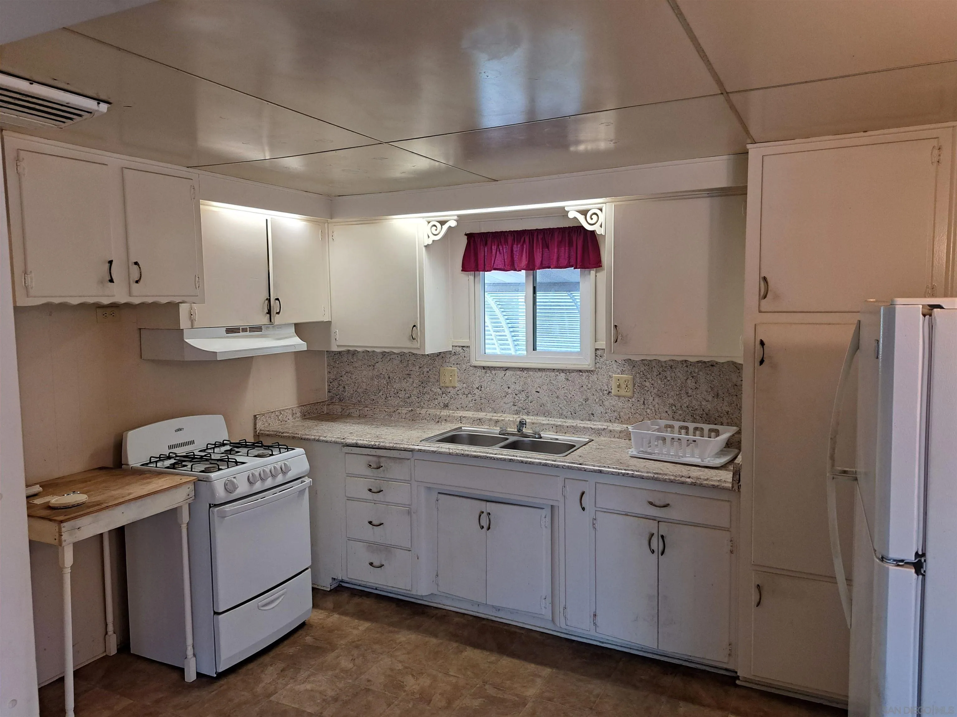 https://cdn.realtyfeed.com/cdn/127/260001661/131708012e654c7a1fc2659ad6f3120c.webp