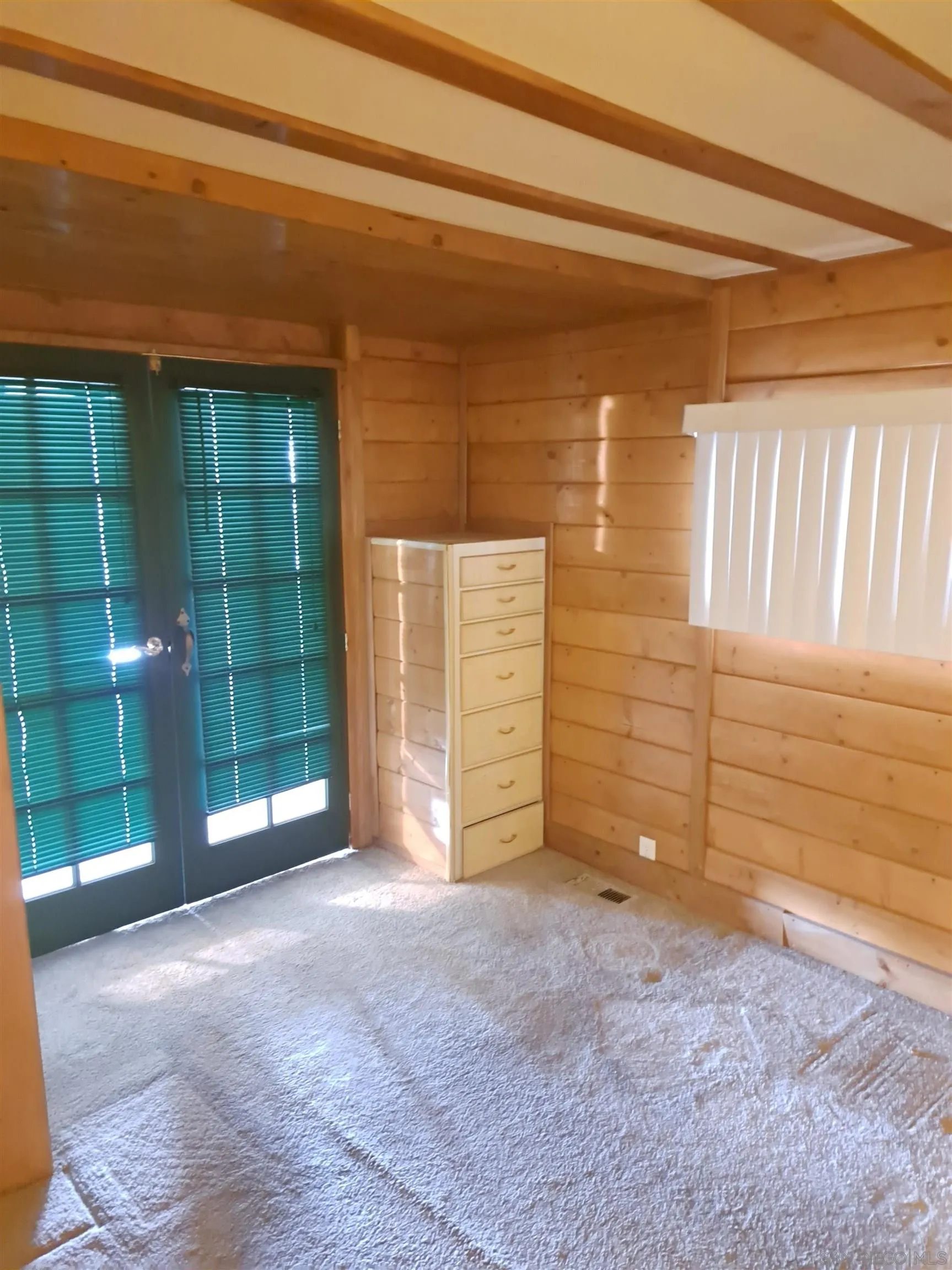 https://cdn.realtyfeed.com/cdn/127/260001661/3173f69d79ef096370483779db6c6f62.webp