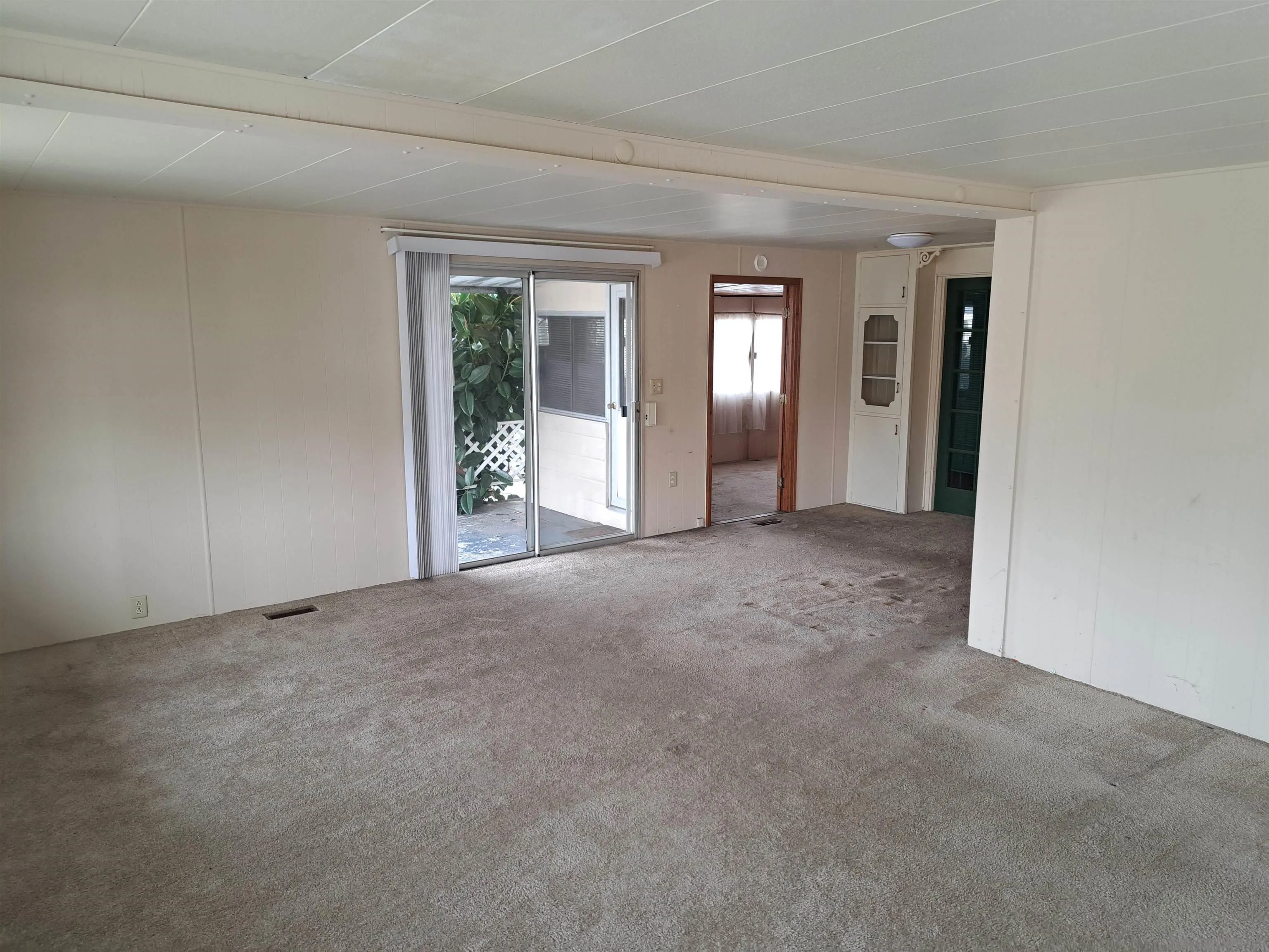 https://cdn.realtyfeed.com/cdn/127/260001661/79d2079f6f61f1958b5c6da333e6e570.webp