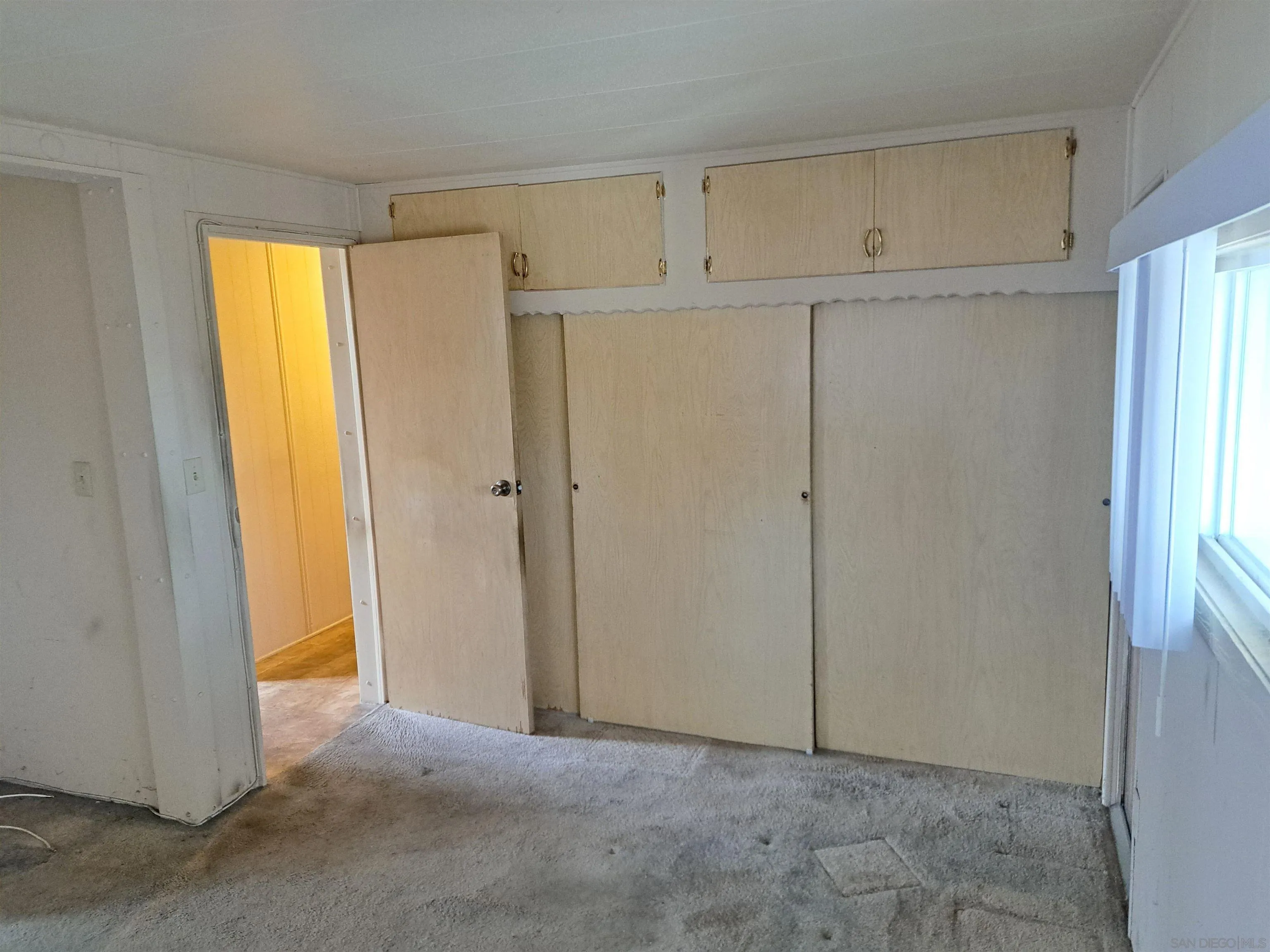https://cdn.realtyfeed.com/cdn/127/260001661/8fdd929e3b9656f26a9b07a2949d7342.webp