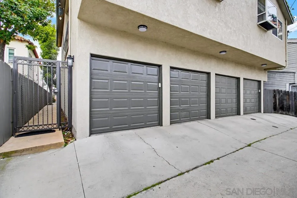 https://cdn.realtyfeed.com/cdn/127/260001662/6b2f110577fda675848cd130aa1e8db8.webp