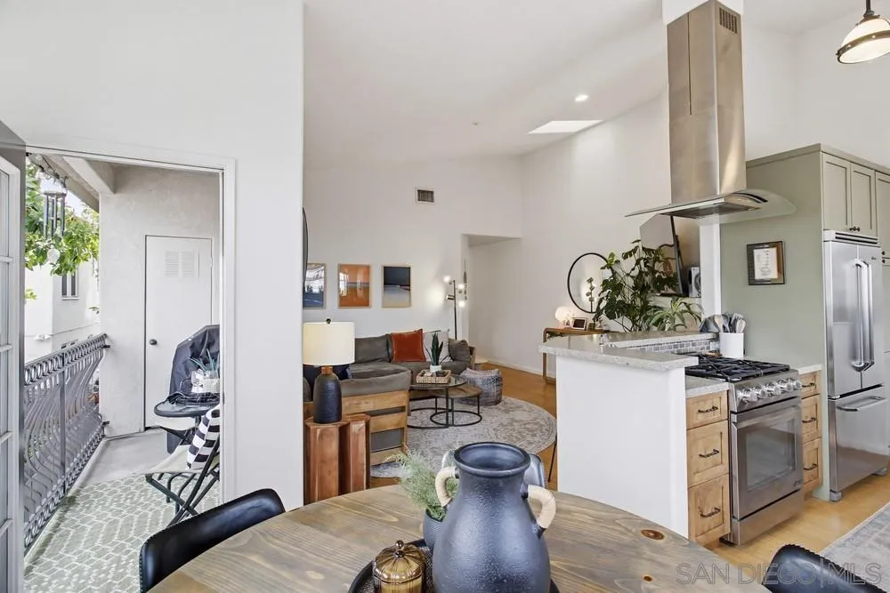 https://cdn.realtyfeed.com/cdn/127/260001662/9aa4843ce05b0a25ee48d08ff322b91d.webp