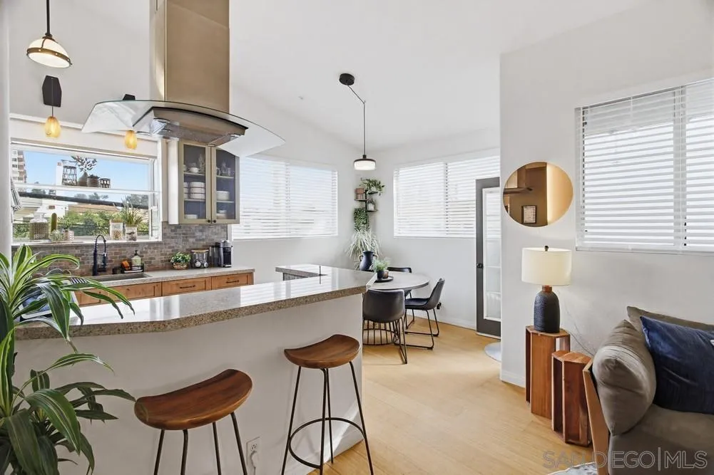 https://cdn.realtyfeed.com/cdn/127/260001662/dd597ae4d0479af0e39cca22e03e46c4.webp
