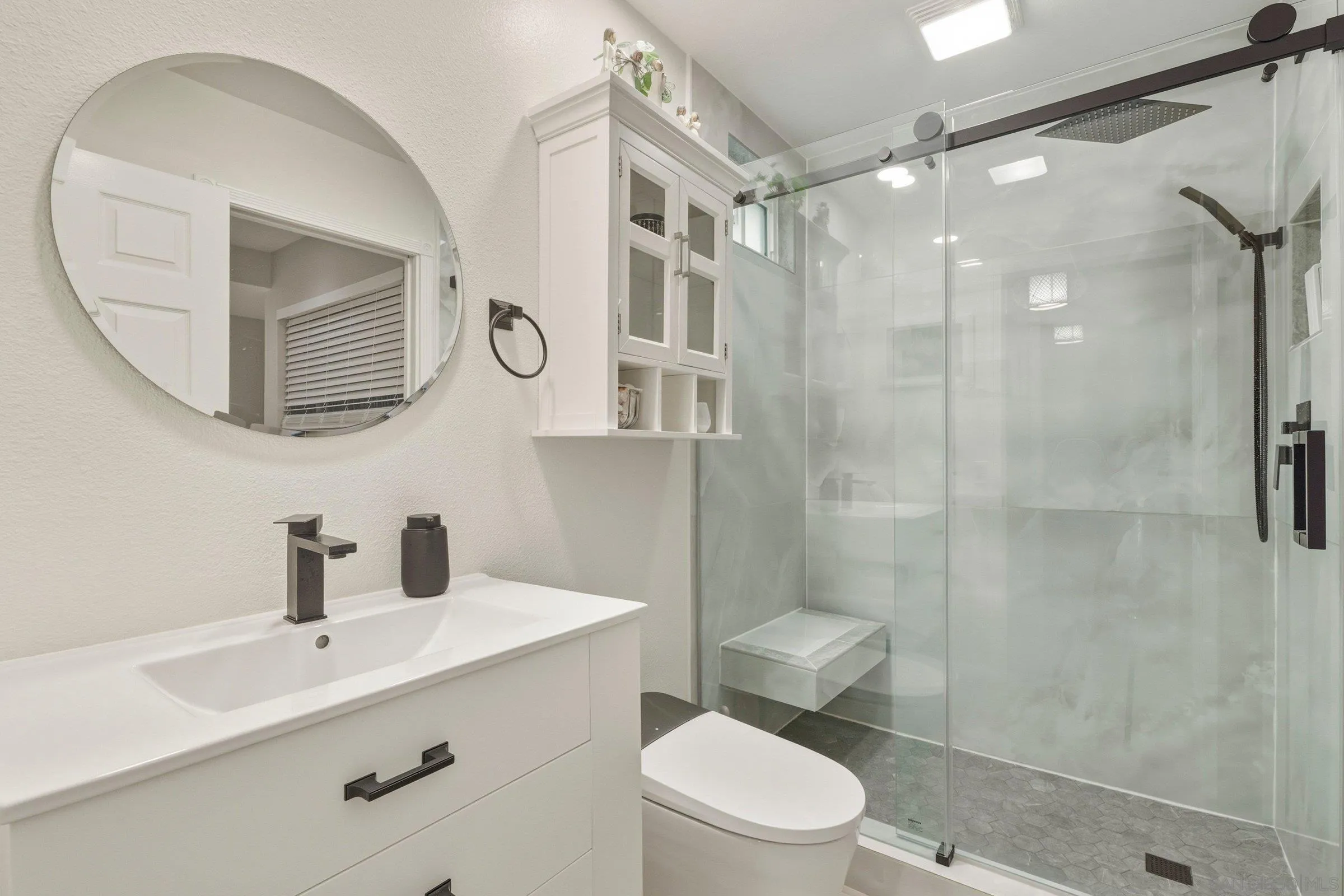 https://cdn.realtyfeed.com/cdn/127/260001670/31f44193052c4c6019a8d0fee99e3f77.webp