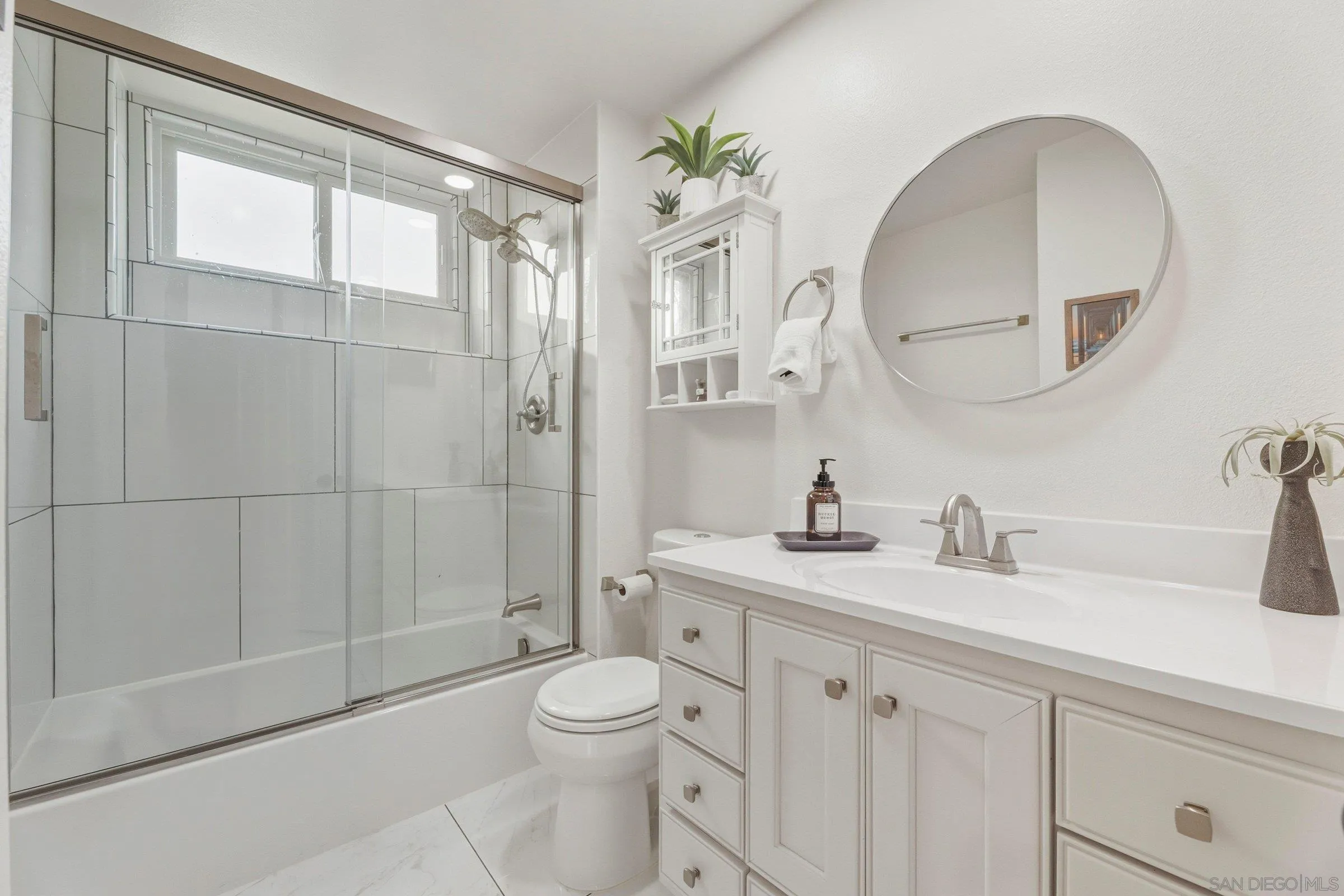 https://cdn.realtyfeed.com/cdn/127/260001670/bc00387922b704685071e7a73716b5e1.webp