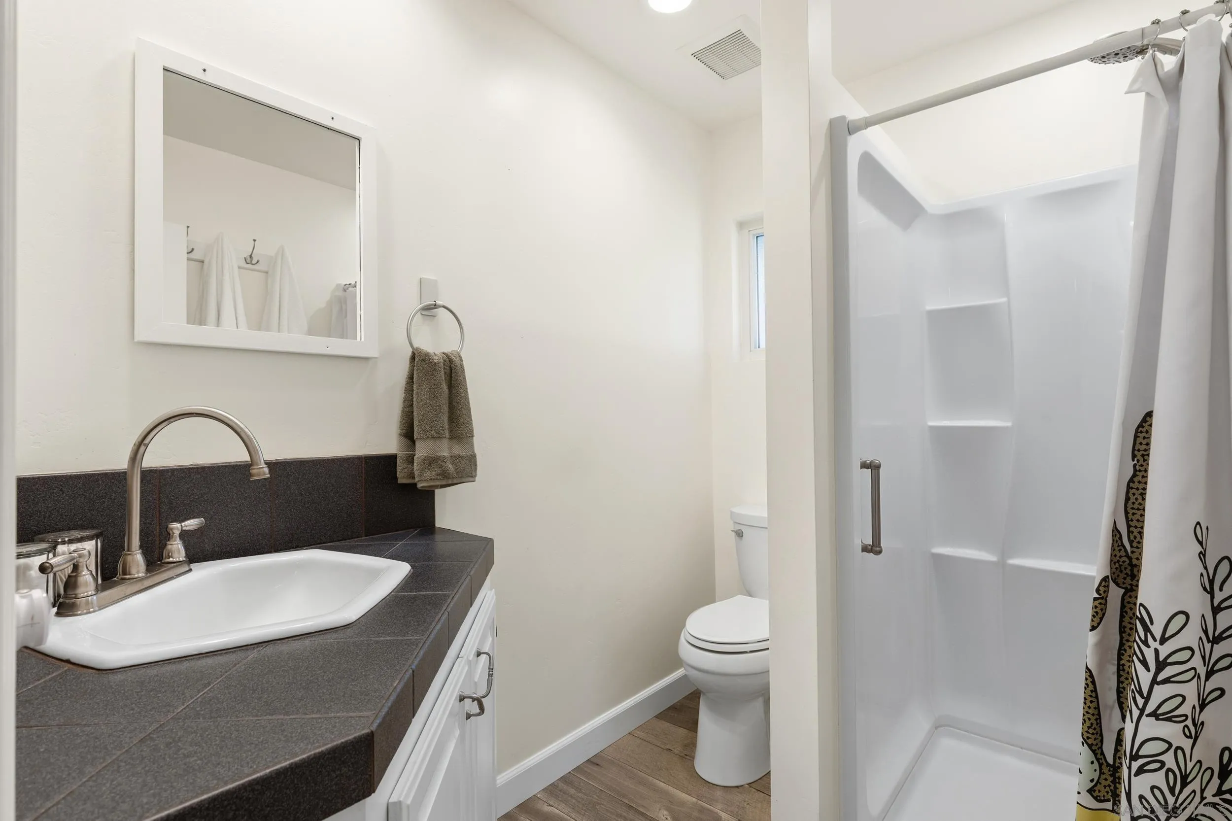 https://cdn.realtyfeed.com/cdn/127/260001673/040865ab488d296a4f29659f0a219fad.webp