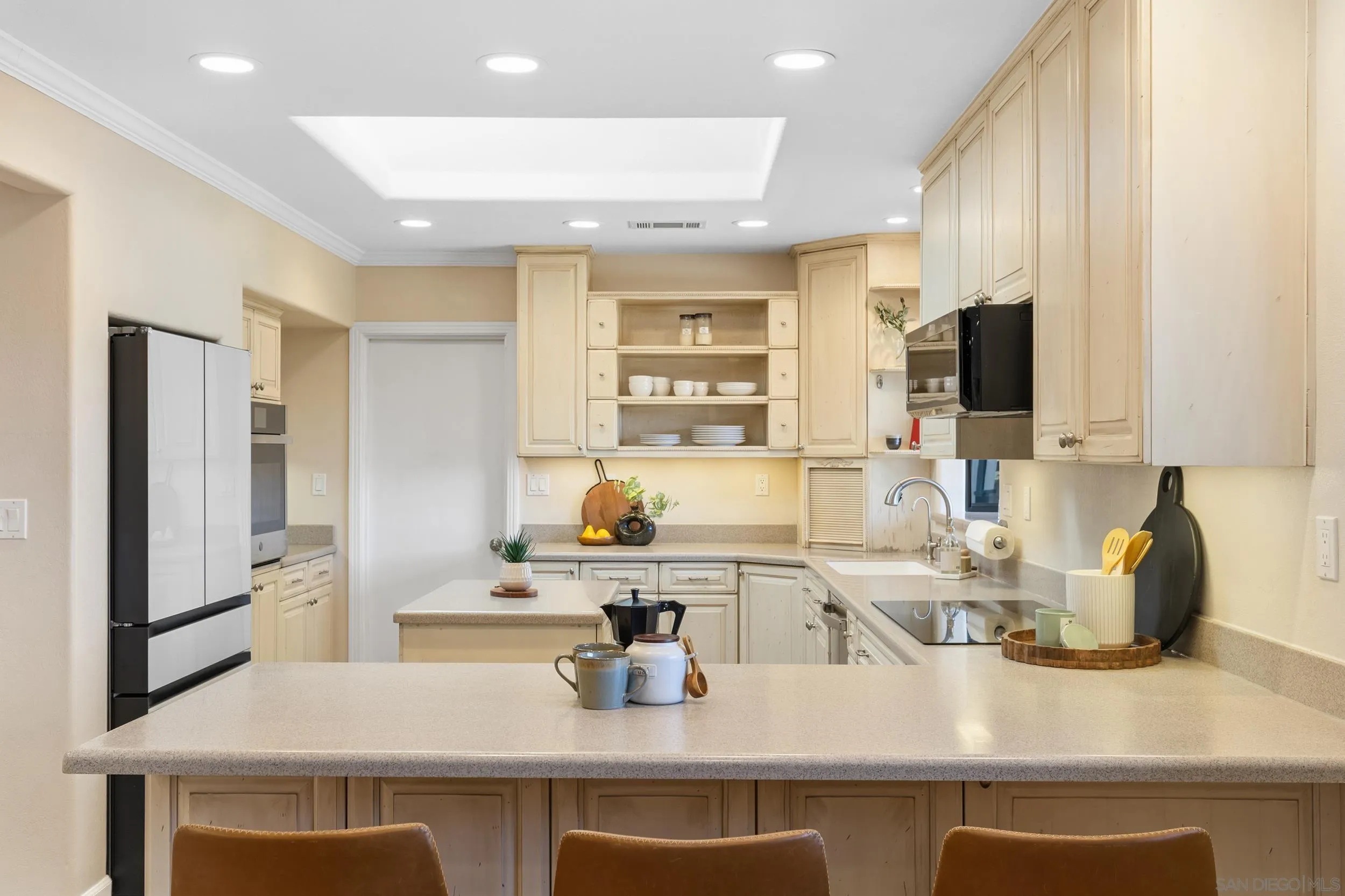 https://cdn.realtyfeed.com/cdn/127/260001673/128460bc97f896bb9395b9fe9dc7a127.webp